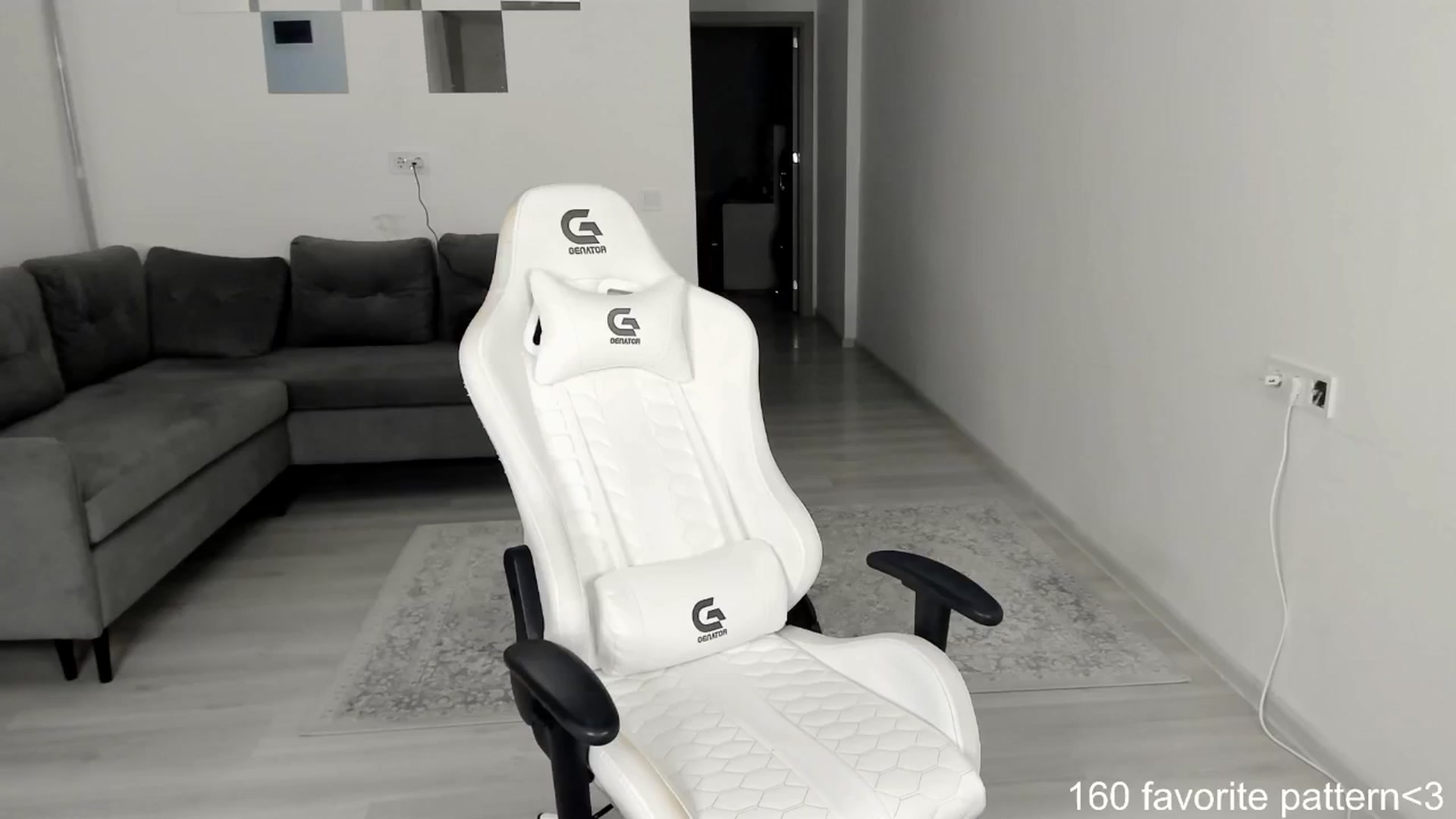 Gallery image thumbnail from LovelyBianca_'s myfreecams stream on, 09/08/2024, 23:17 image 2 of 20