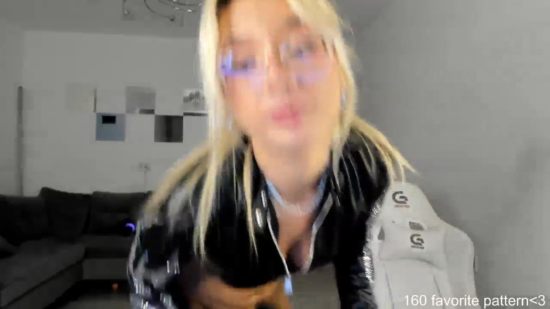 Gallery image thumbnail from LovelyBianca_'s myfreecams stream on, 09/16/2024, 24:14 image 20 of 20