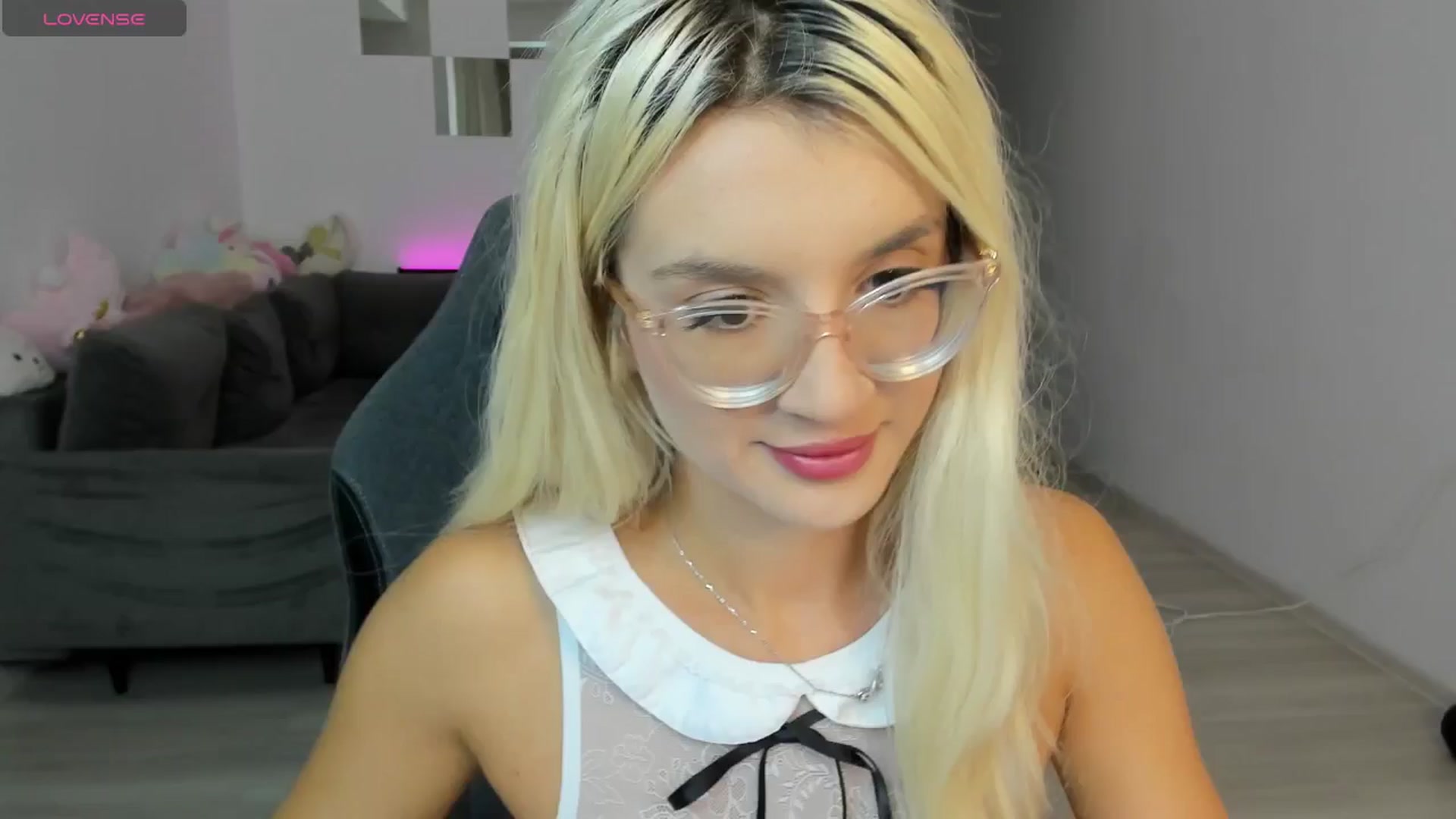 Gallery image thumbnail from LovelyBianca_'s myfreecams stream on, 09/17/2025, 19:42 image 10 of 20