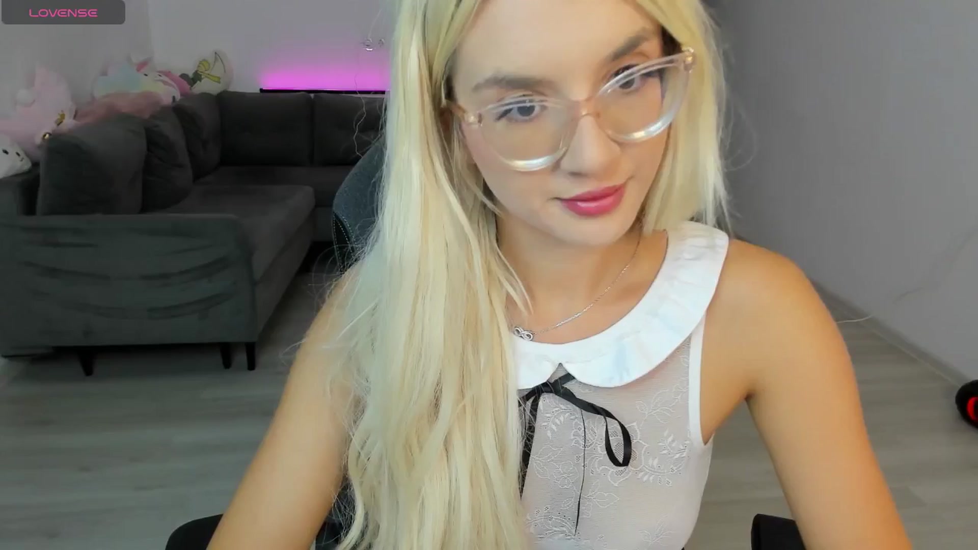 Gallery image thumbnail from LovelyBianca_'s myfreecams stream on, 09/17/2025, 19:42 image 4 of 20