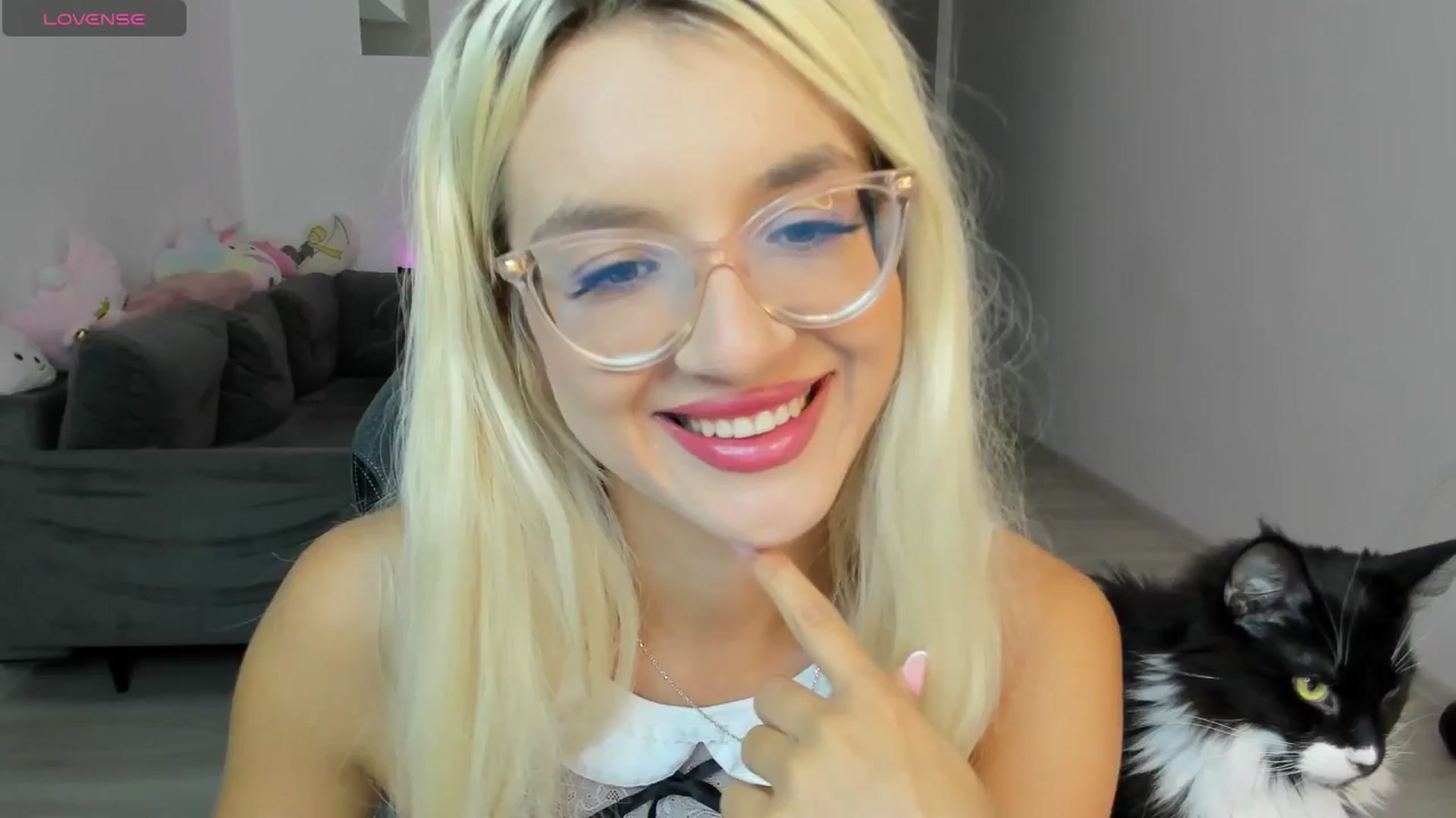 Gallery image thumbnail from LovelyBianca_'s myfreecams stream on, 09/17/2025, 19:42 image 9 of 20