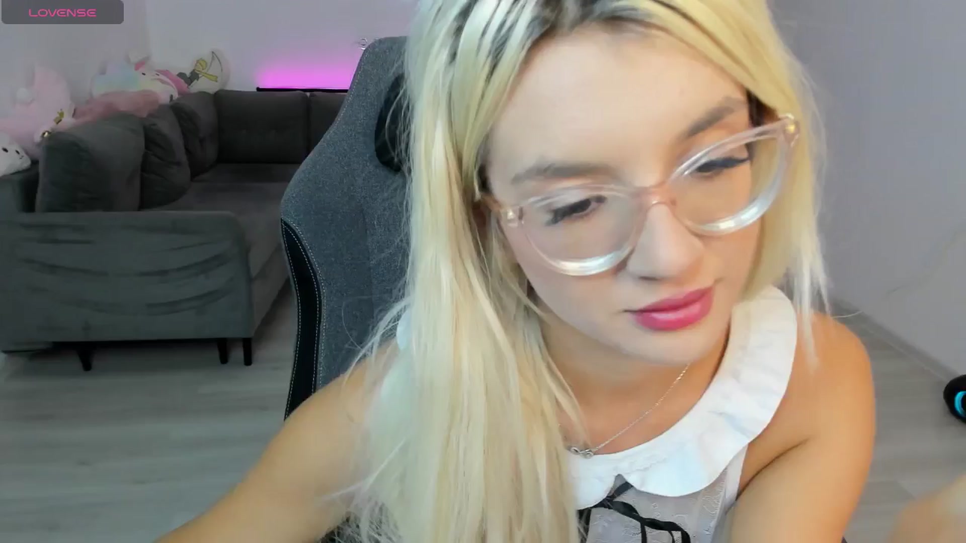 Gallery image thumbnail from LovelyBianca_'s myfreecams stream on, 09/17/2025, 19:42 image 3 of 20
