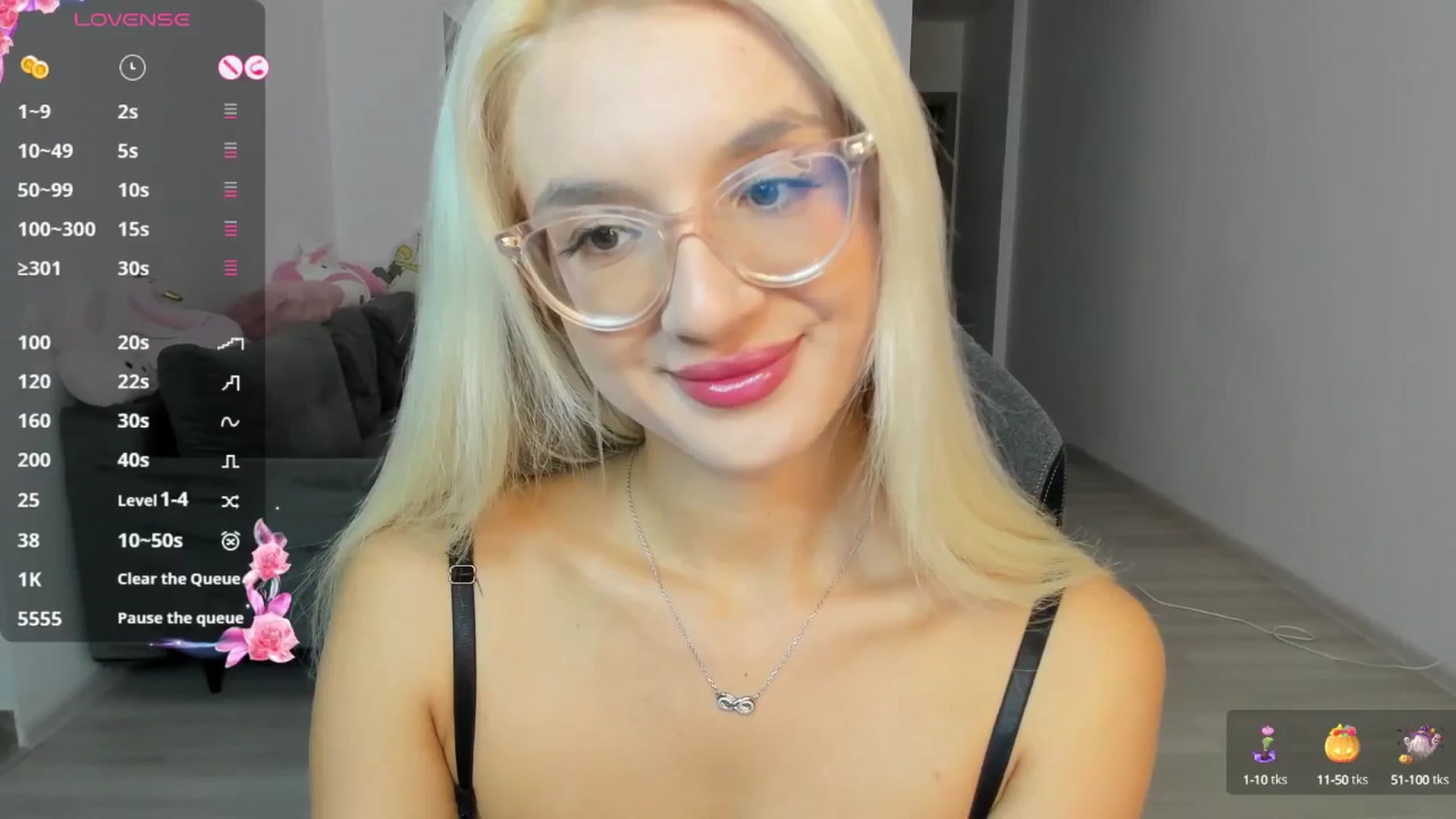 Gallery image thumbnail from LovelyBianca_'s myfreecams stream on, 09/20/2025, 19:40 image 3 of 20