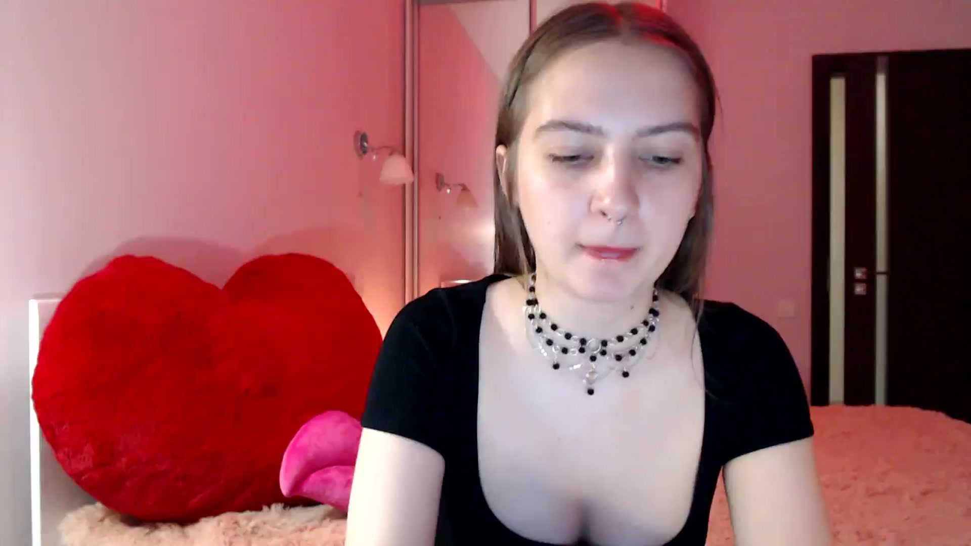 Gallery image thumbnail from LovelyBird's myfreecams stream on, 08/15/2024, 16:54 image 1 of 20