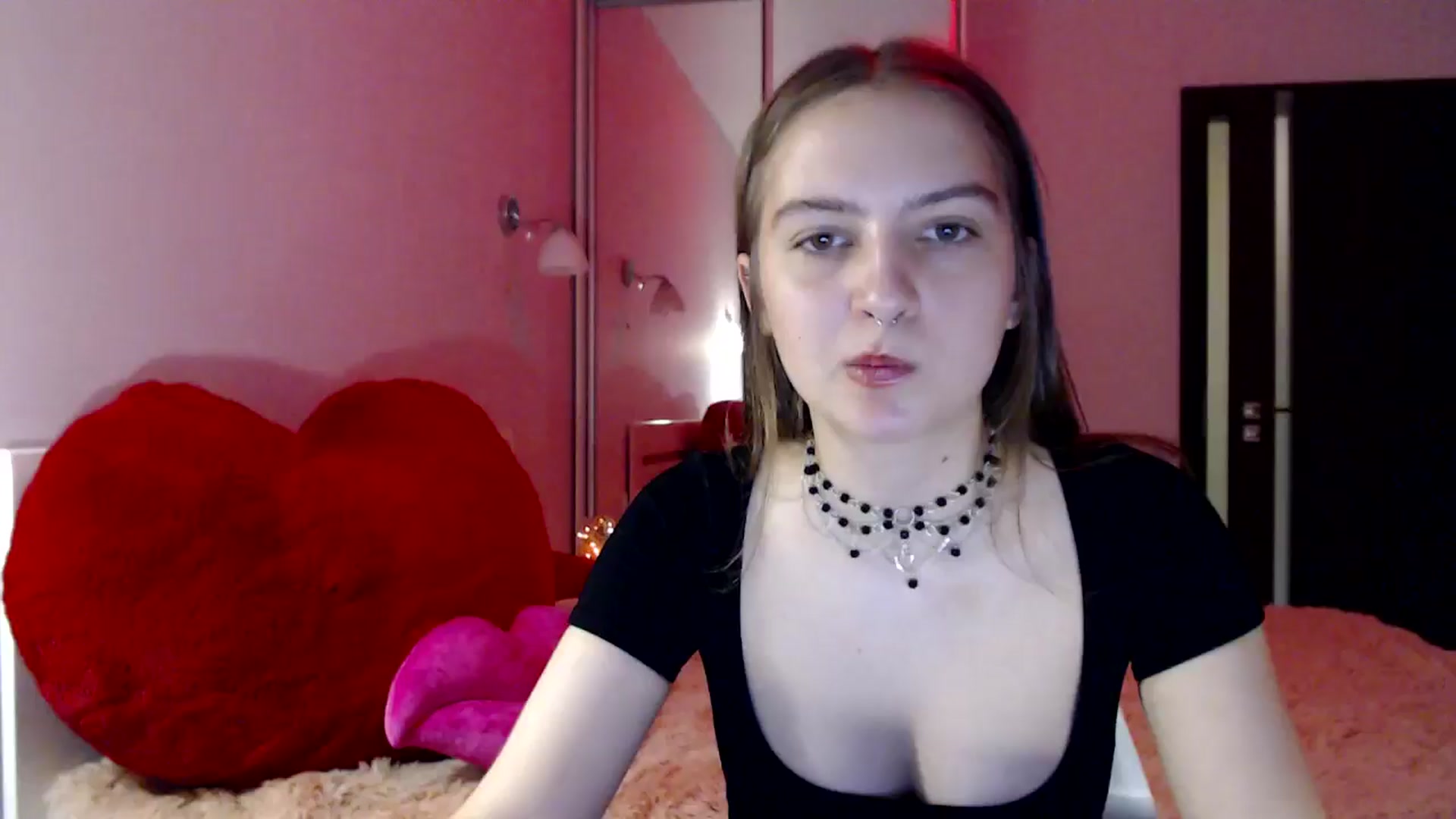 Gallery image thumbnail from LovelyBird's myfreecams stream on, 08/15/2024, 16:54 image 13 of 20