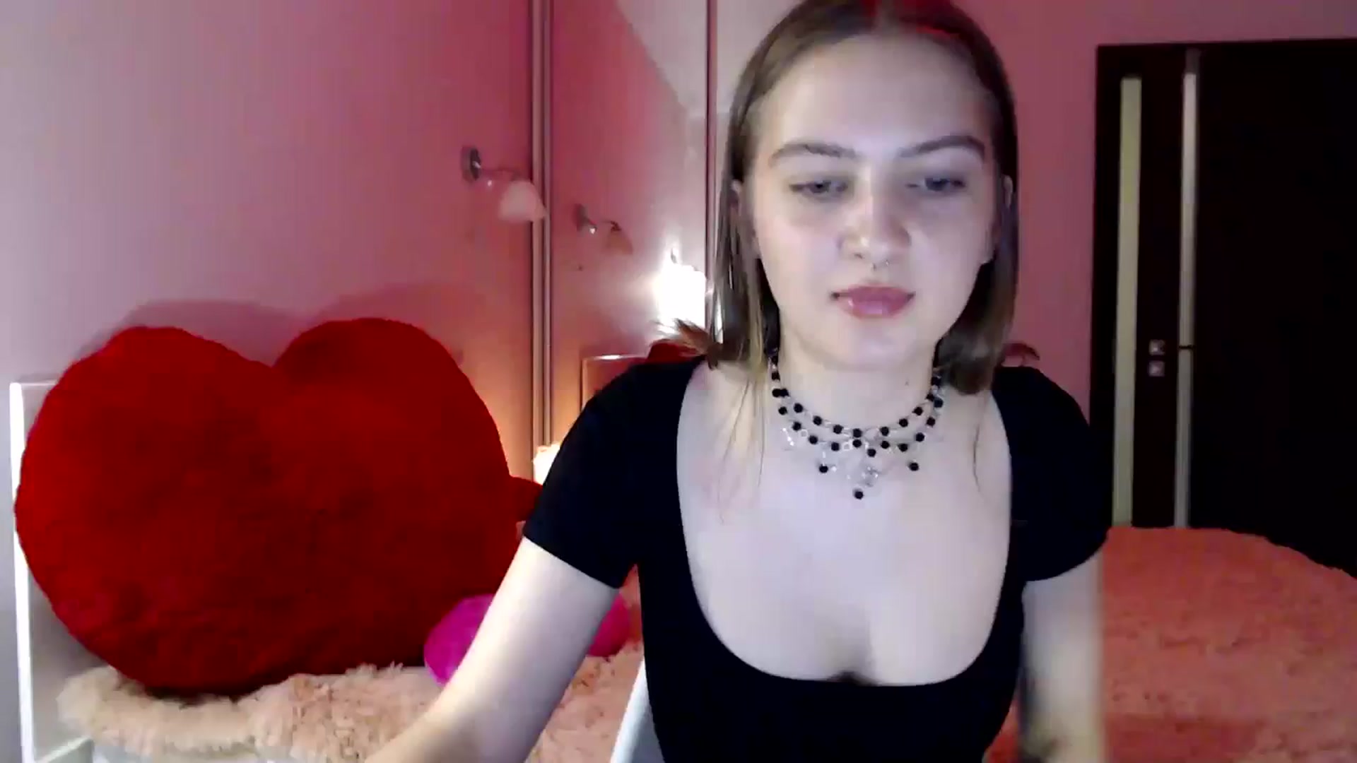 Gallery image thumbnail from LovelyBird's myfreecams stream on, 08/15/2024, 17:56 image 15 of 20