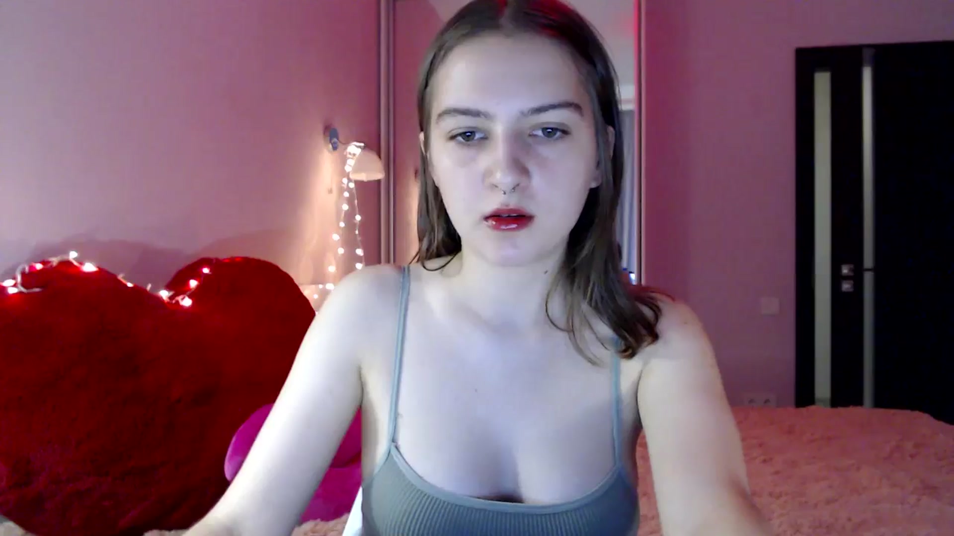 Gallery image thumbnail from LovelyBird's myfreecams stream on, 08/16/2024, 12:18 image 10 of 20
