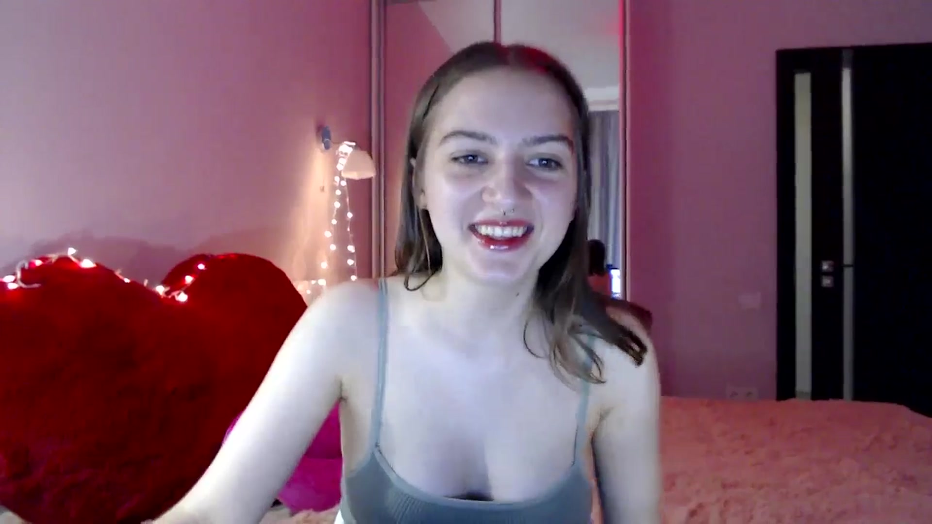 Gallery image thumbnail from LovelyBird's myfreecams stream on, 08/16/2024, 12:18 image 12 of 20