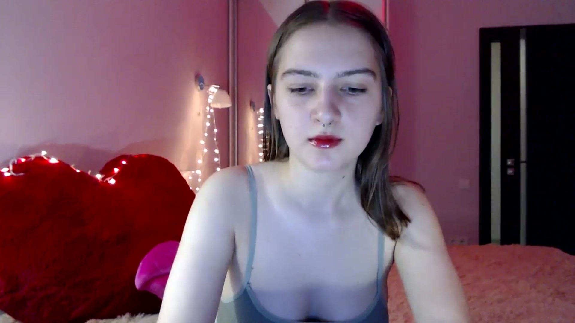 Gallery image thumbnail from LovelyBird's myfreecams stream on, 08/16/2024, 12:18 image 5 of 20