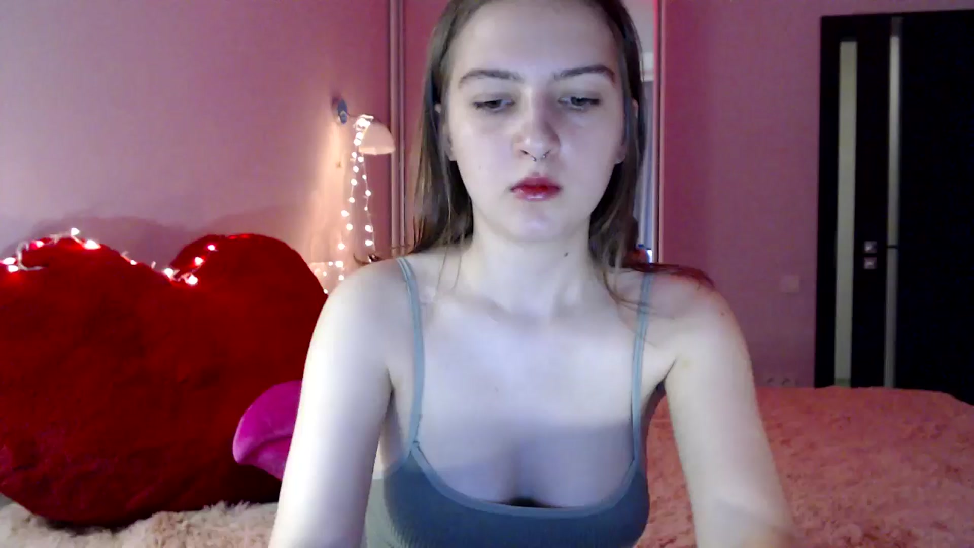 Gallery image thumbnail from LovelyBird's myfreecams stream on, 08/16/2024, 12:35 image 17 of 20