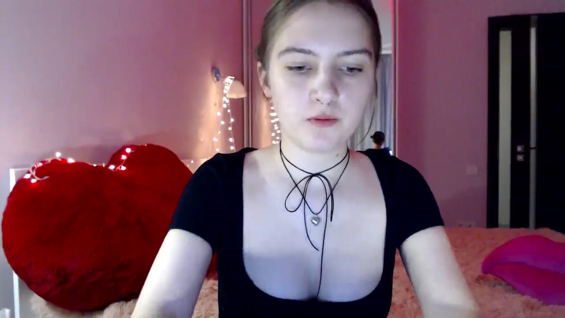 Gallery image thumbnail from LovelyBird's myfreecams stream on, 08/17/2024, 13:15 image 7 of 20