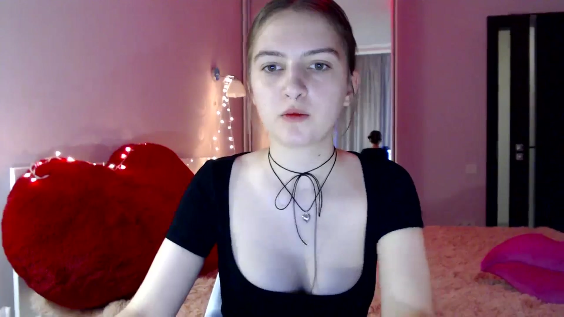 Gallery image thumbnail from LovelyBird's myfreecams stream on, 08/17/2024, 13:15 image 2 of 20