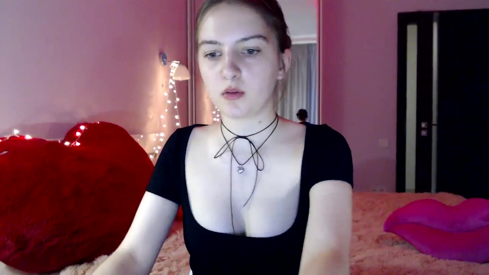 Gallery image thumbnail from LovelyBird's myfreecams stream on, 08/17/2024, 13:56 image 4 of 20