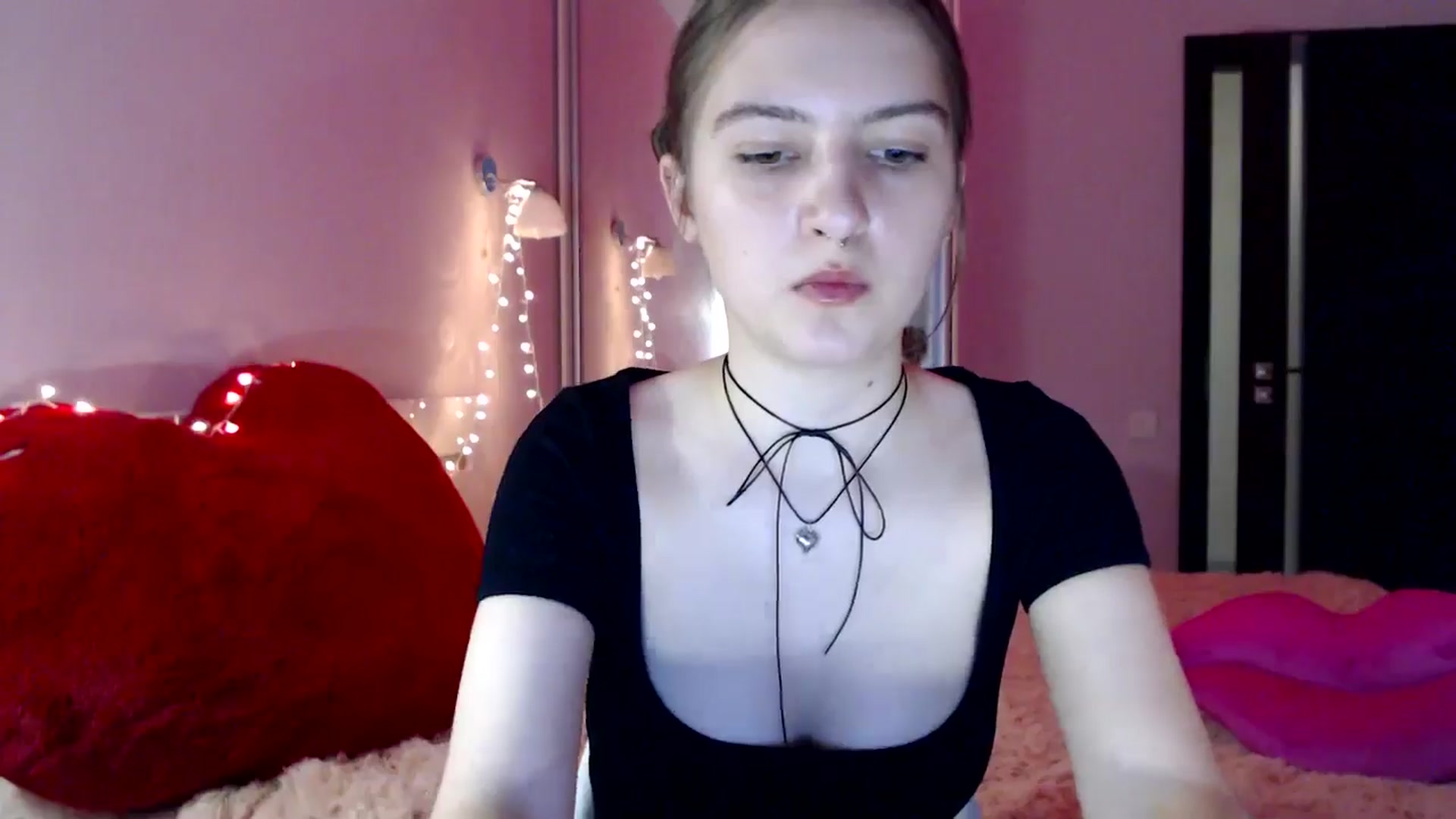 Gallery image thumbnail from LovelyBird's myfreecams stream on, 08/17/2024, 13:56 image 7 of 20