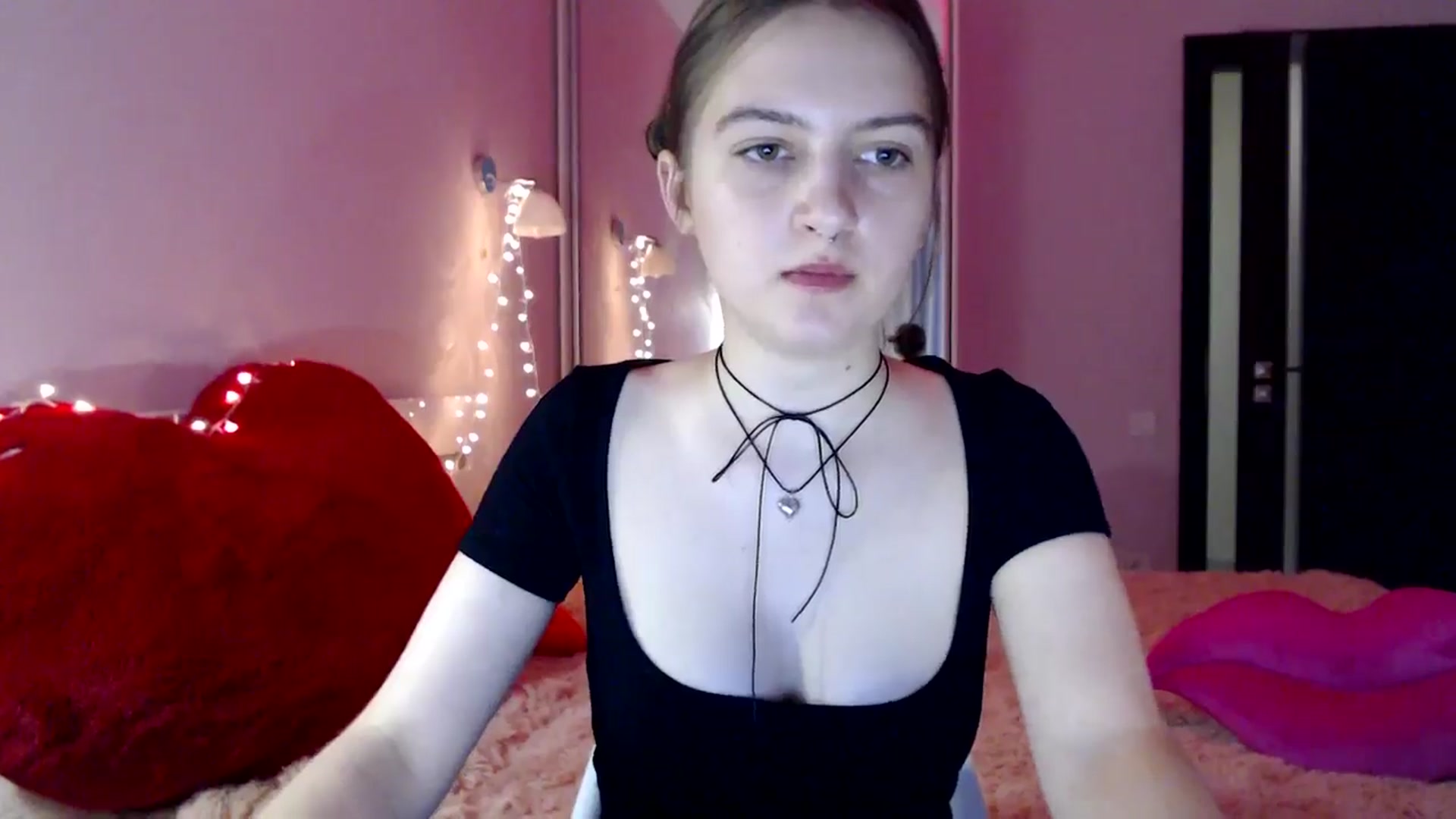 Gallery image thumbnail from LovelyBird's myfreecams stream on, 08/17/2024, 13:56 image 15 of 20