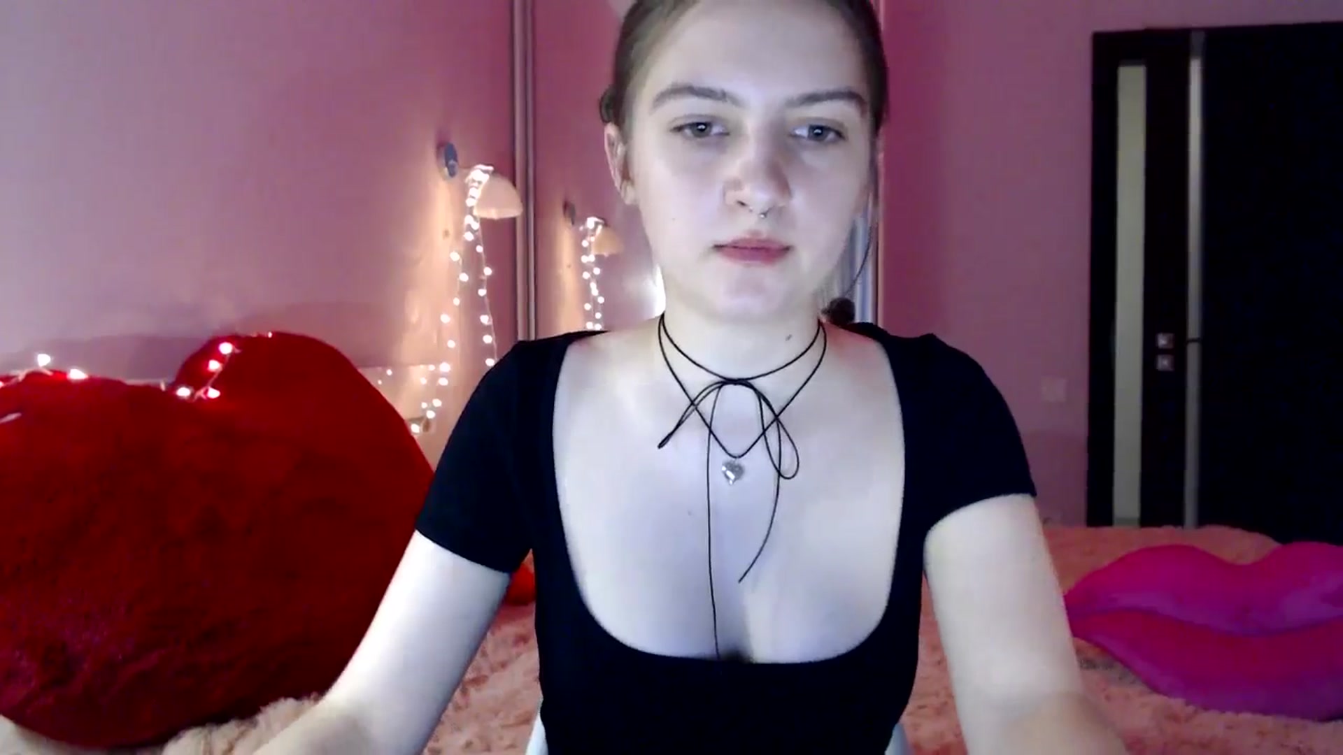 Gallery image thumbnail from LovelyBird's myfreecams stream on, 08/17/2024, 13:56 image 18 of 20