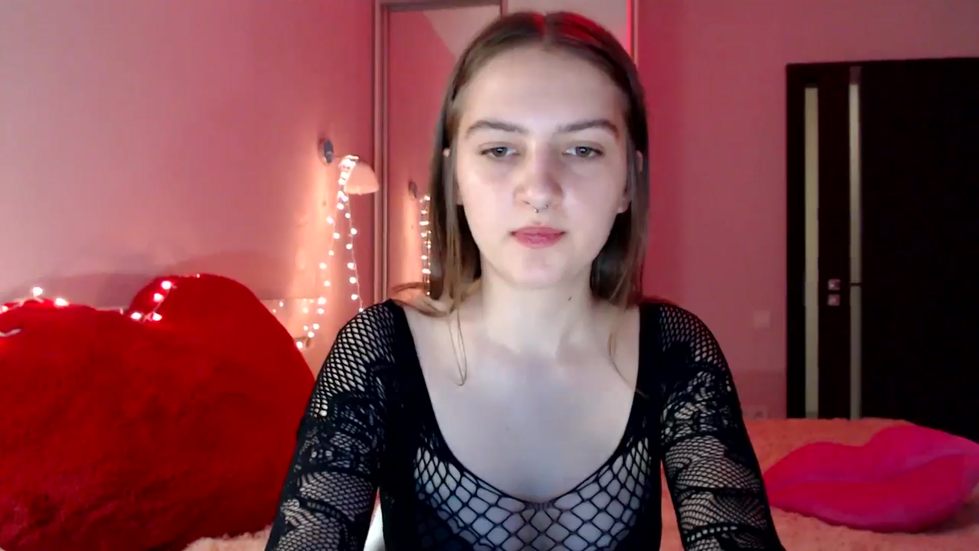 Gallery image thumbnail from LovelyBird's myfreecams stream on, 08/18/2024, 13:57 image 19 of 20