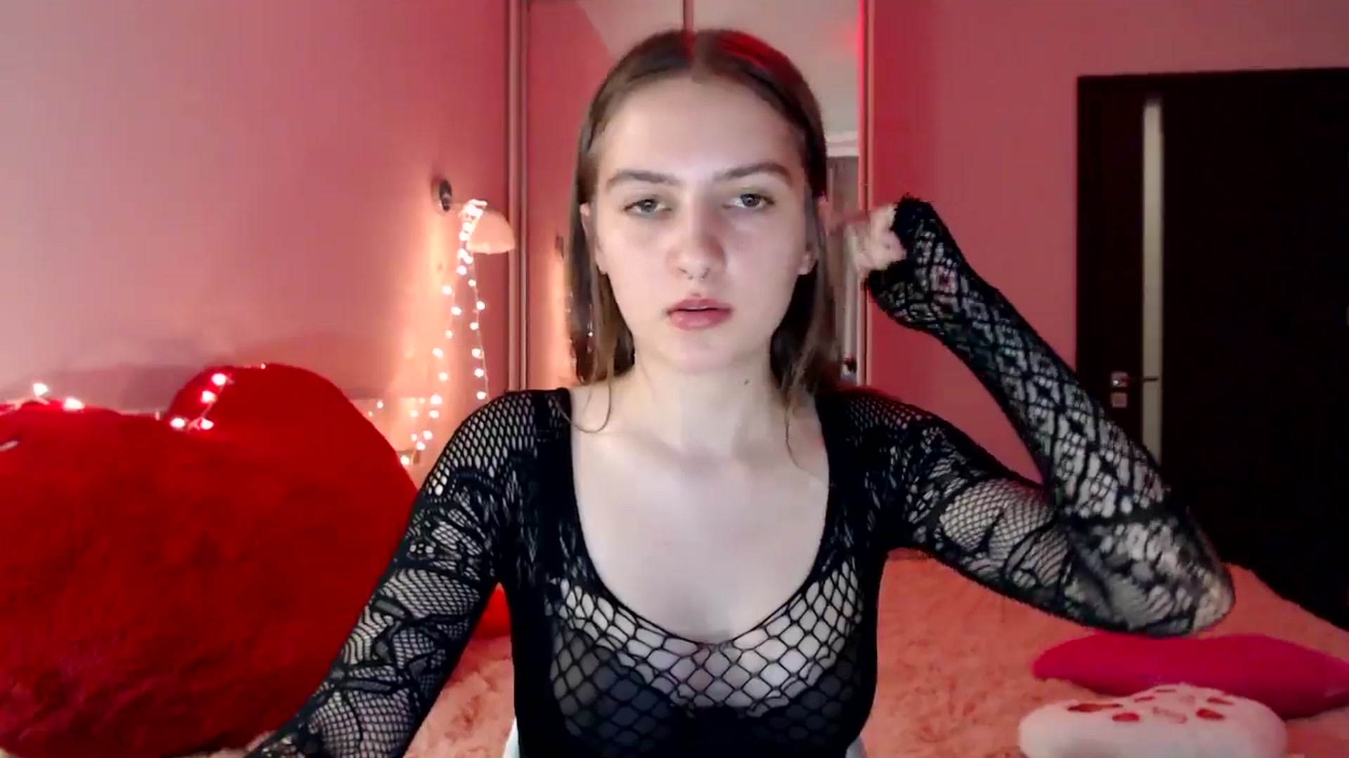 Gallery image thumbnail from LovelyBird's myfreecams stream on, 08/18/2024, 17:44 image 7 of 20