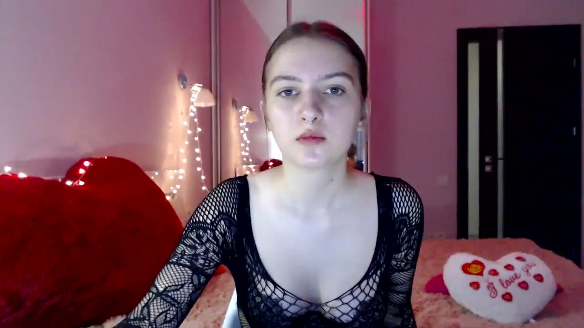 Gallery image thumbnail from LovelyBird's myfreecams stream on, 08/21/2024, 13:43 image 17 of 20