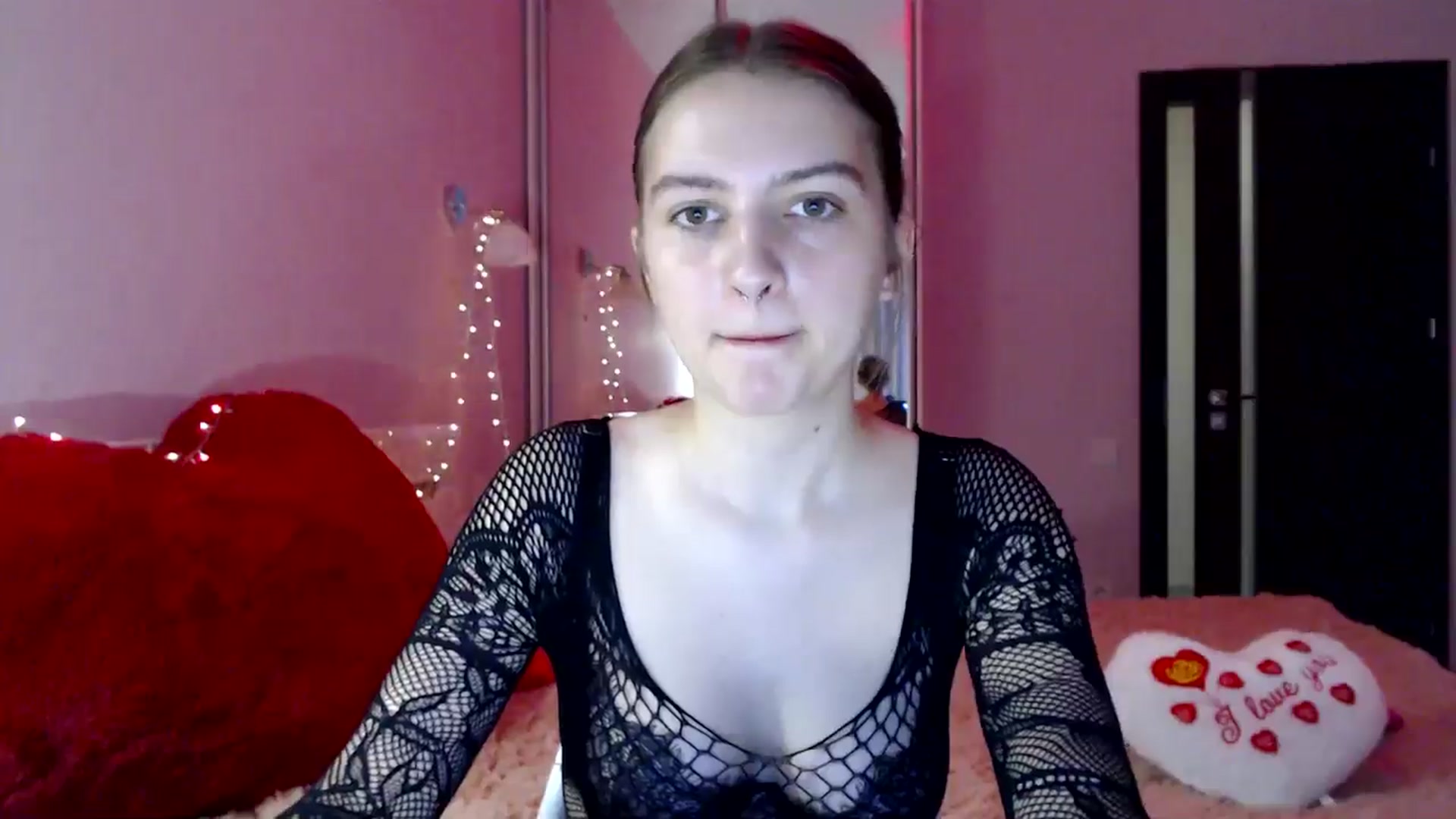 Gallery image thumbnail from LovelyBird's myfreecams stream on, 08/21/2024, 13:43 image 10 of 20