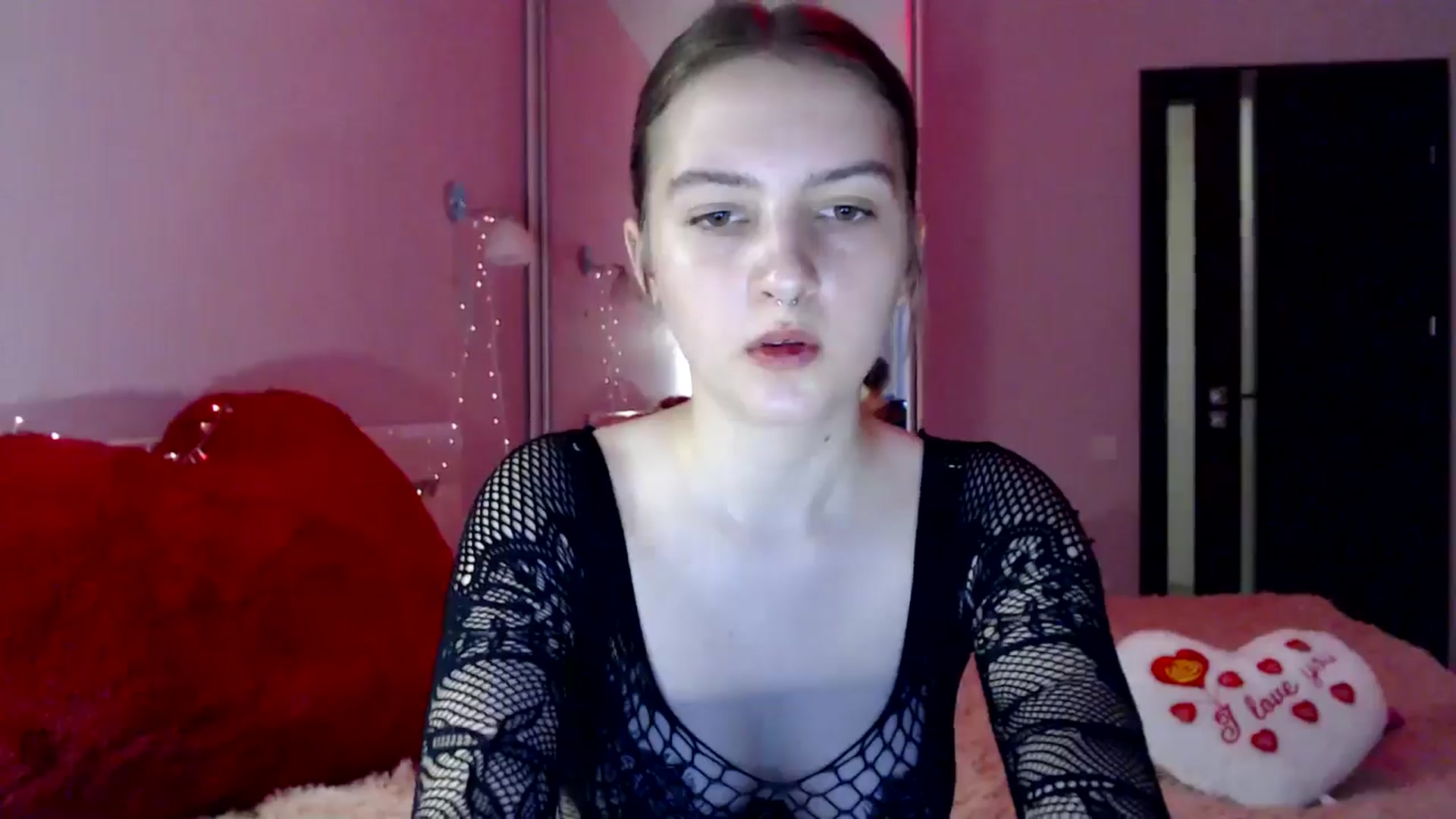 Gallery image thumbnail from LovelyBird's myfreecams stream on, 08/21/2024, 13:43 image 9 of 20