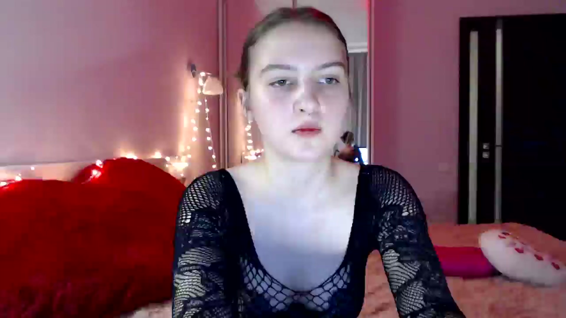 Gallery image thumbnail from LovelyBird's myfreecams stream on, 08/21/2024, 16:55 image 12 of 20