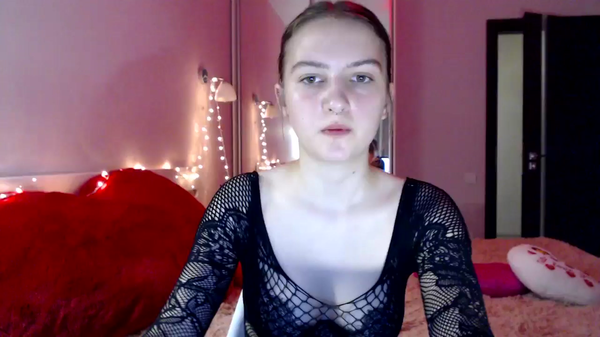 Gallery image thumbnail from LovelyBird's myfreecams stream on, 08/21/2024, 17:58 image 1 of 20