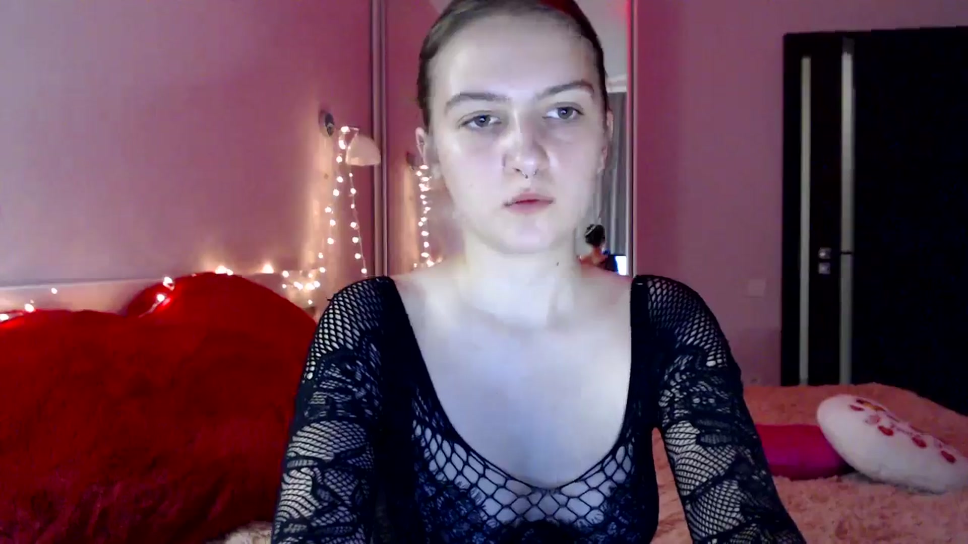 Gallery image thumbnail from LovelyBird's myfreecams stream on, 08/21/2024, 17:58 image 12 of 20