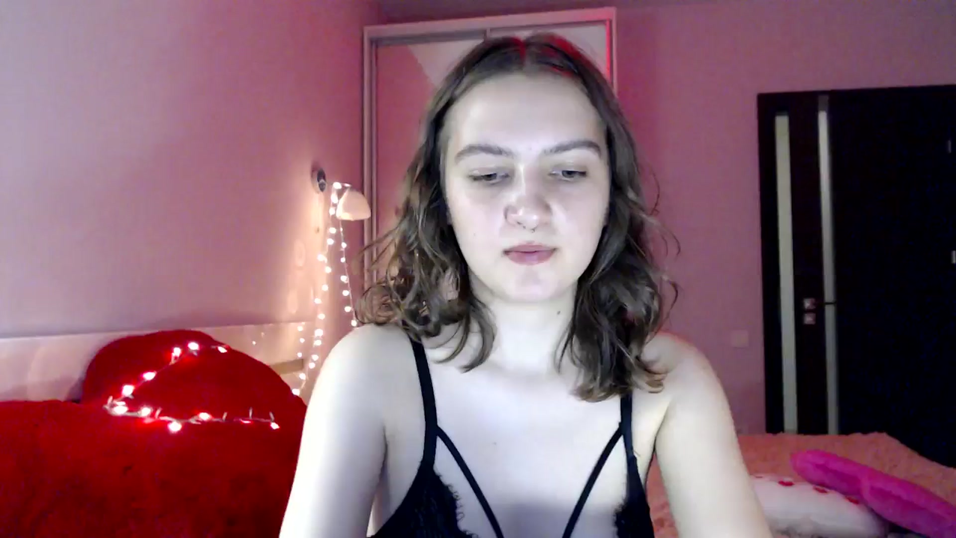Gallery image thumbnail from LovelyBird's myfreecams stream on, 08/25/2024, 16:42 image 14 of 20