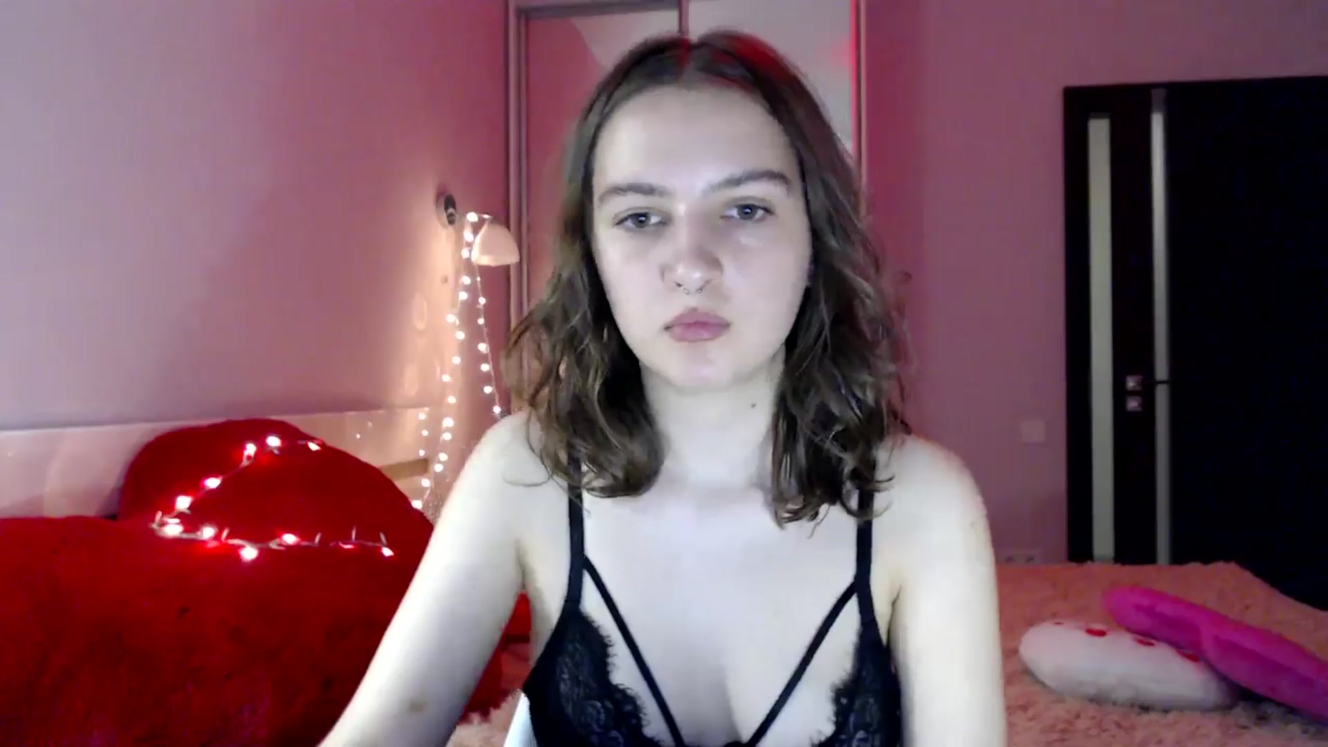 Gallery image thumbnail from LovelyBird's myfreecams stream on, 08/25/2024, 17:30 image 10 of 20