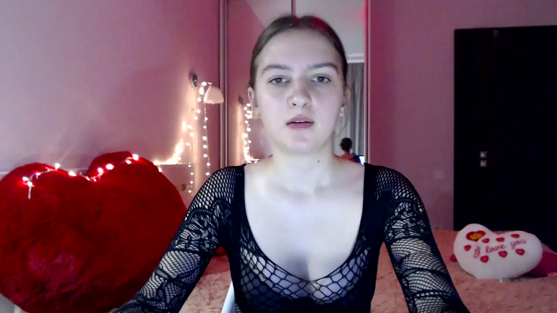 Gallery image thumbnail from LovelyBird's myfreecams stream on, 08/27/2024, 01:36 image 17 of 20