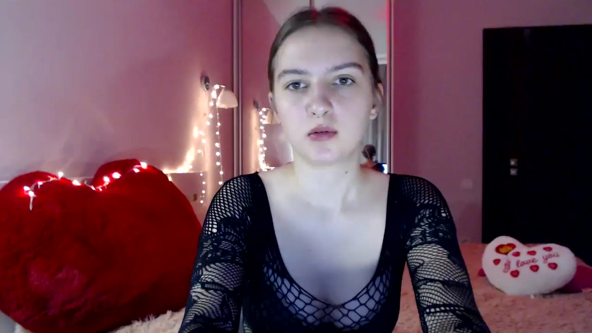 Gallery image thumbnail from LovelyBird's myfreecams stream on, 08/27/2024, 01:36 image 6 of 20
