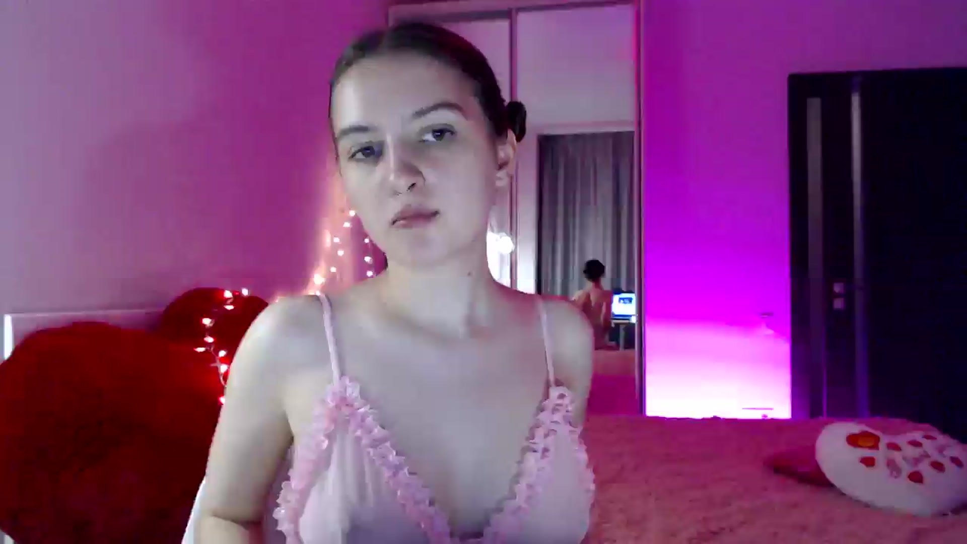 Gallery image thumbnail from LovelyBird's myfreecams stream on, 08/30/2024, 18:09 image 18 of 20