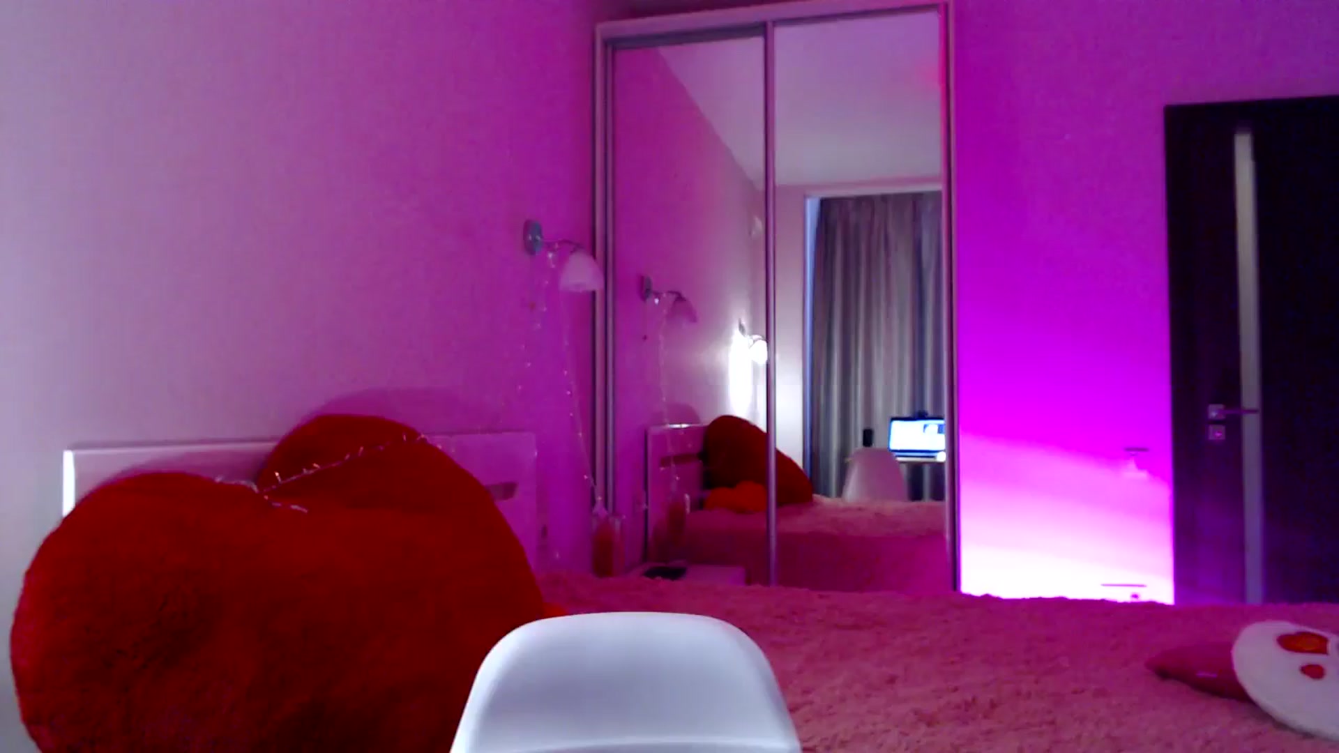 Gallery image thumbnail from LovelyBird's myfreecams stream on, 09/02/2024, 12:32 image 4 of 20