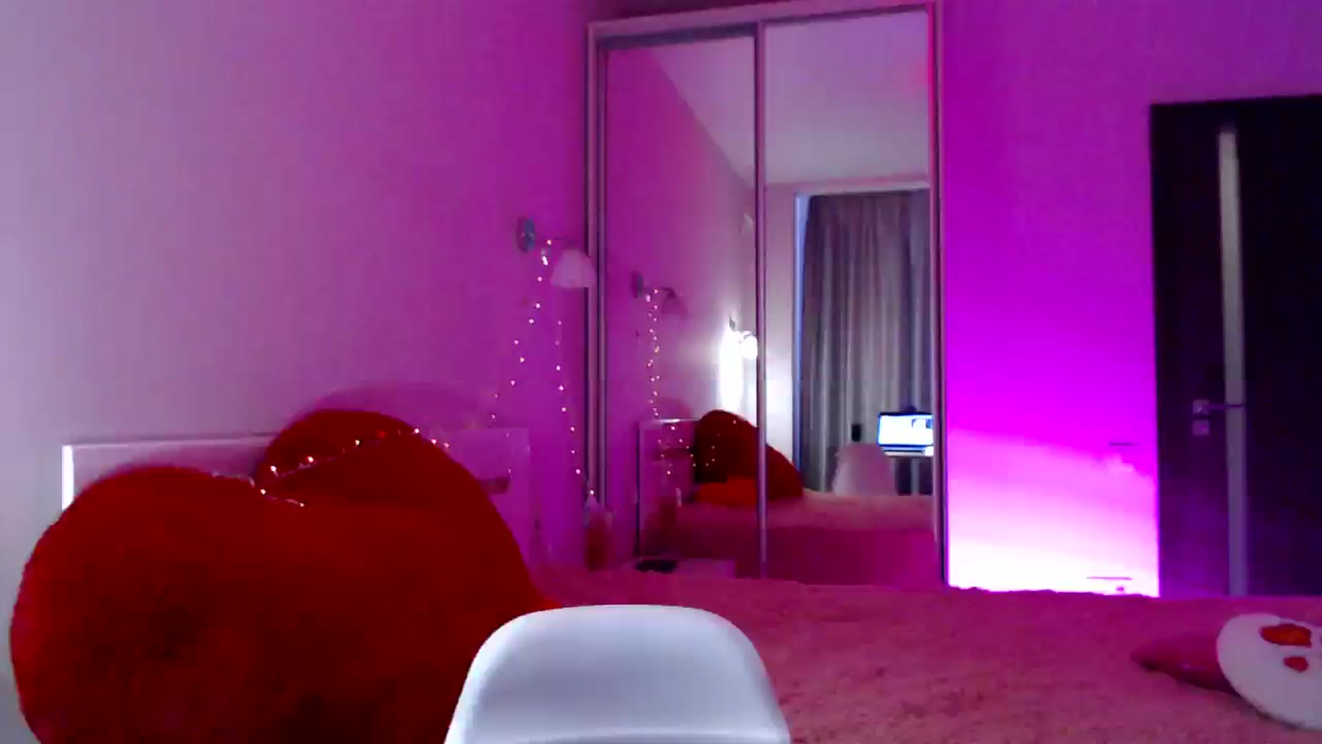 Gallery image thumbnail from LovelyBird's myfreecams stream on, 09/02/2024, 12:32 image 6 of 20