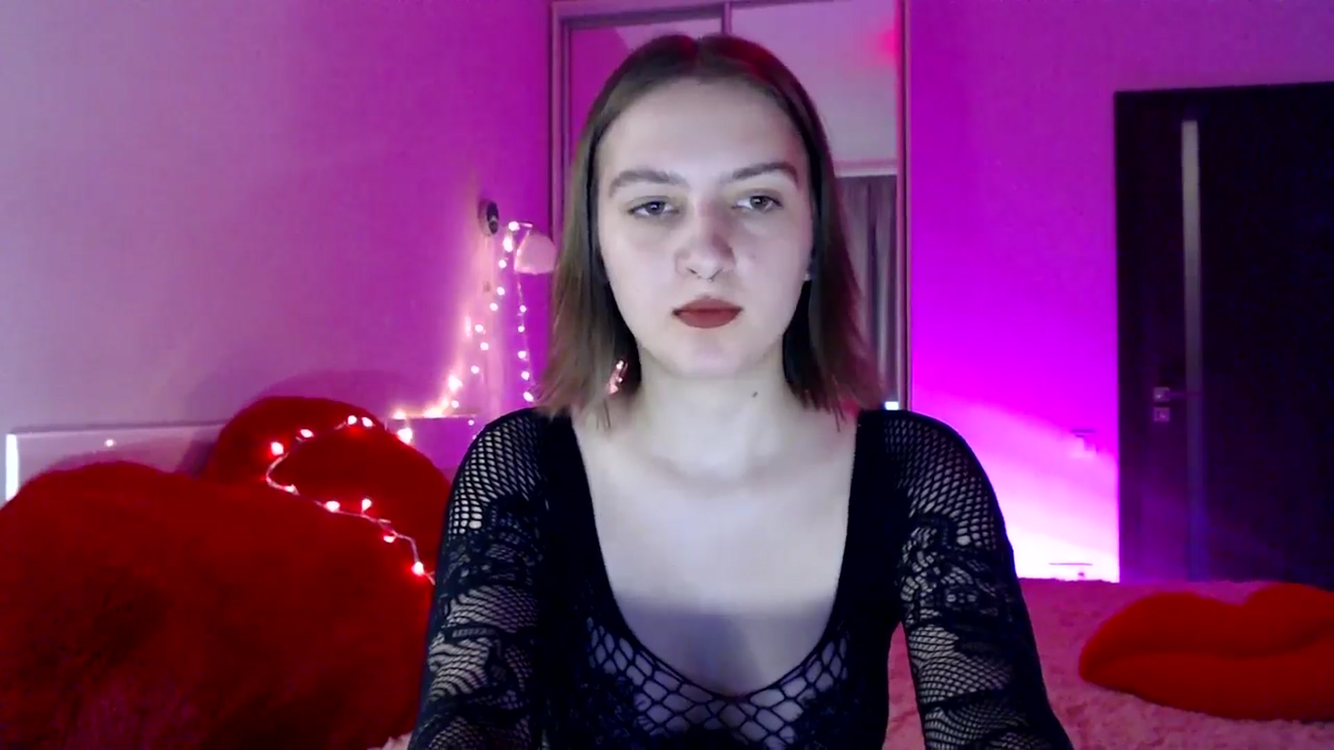 Gallery image thumbnail from LovelyBird's myfreecams stream on, 09/06/2024, 19:01 image 5 of 20