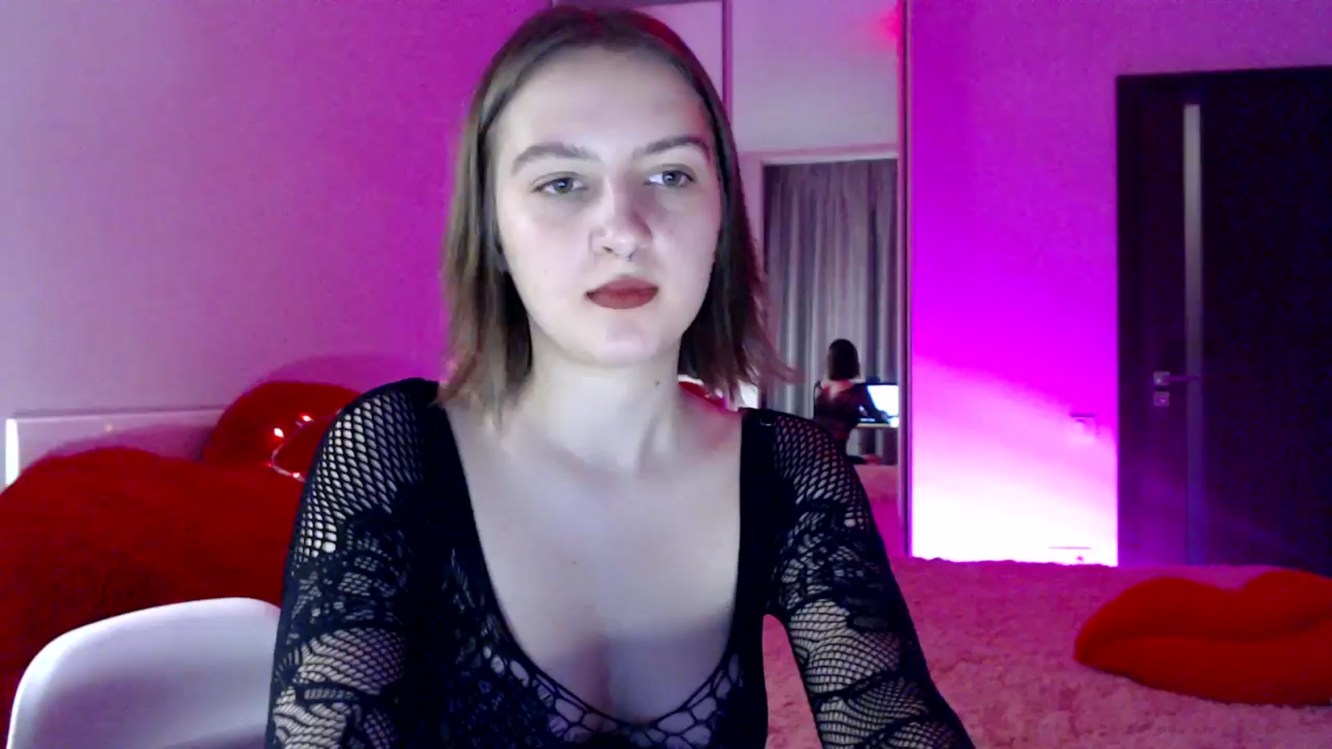 Gallery image thumbnail from LovelyBird's myfreecams stream on, 09/06/2024, 19:01 image 10 of 20