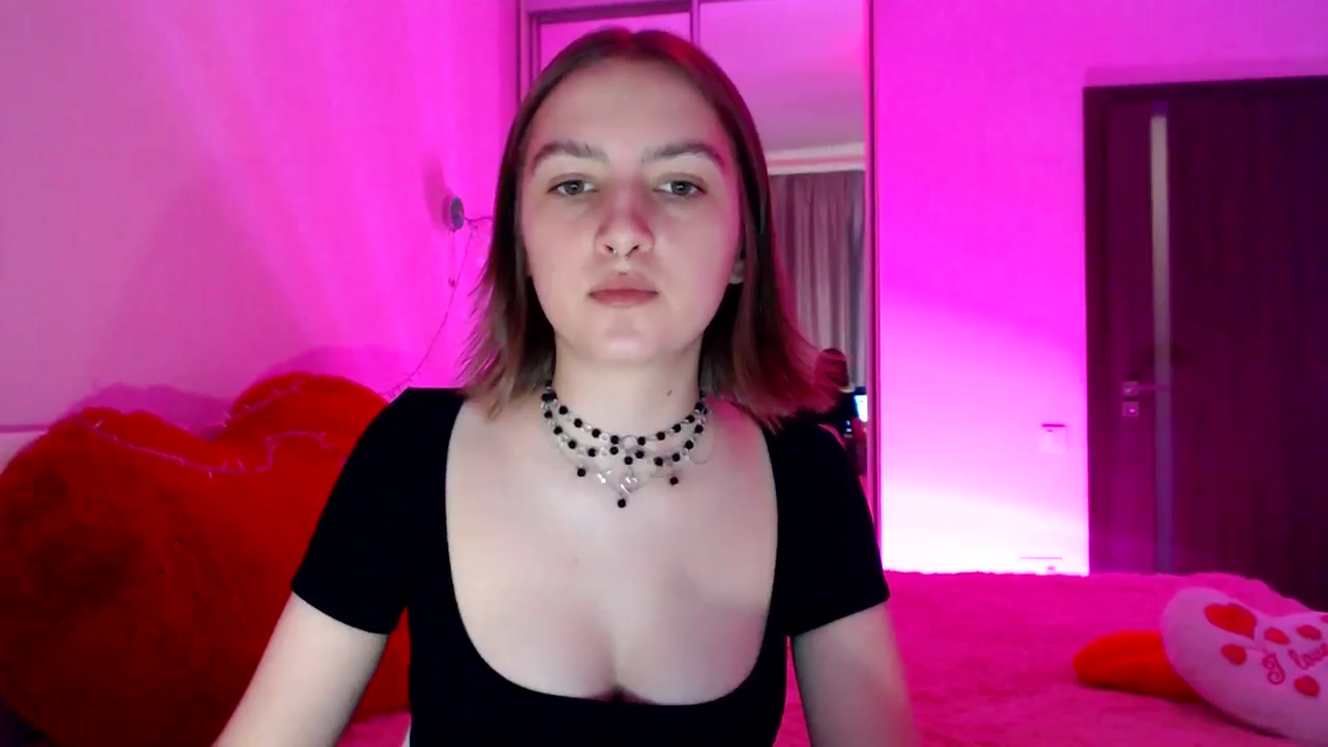 Gallery image thumbnail from LovelyBird's myfreecams stream on, 09/09/2024, 13:40 image 11 of 20