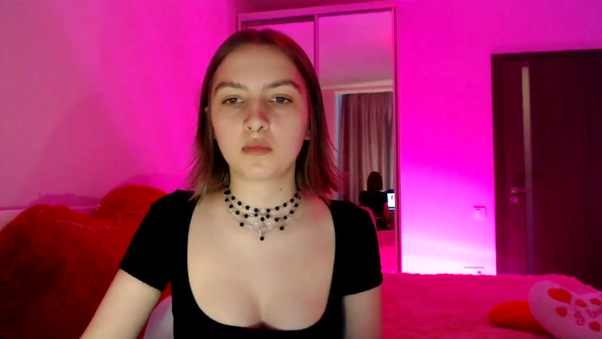 Gallery image thumbnail from LovelyBird's myfreecams stream on, 09/09/2024, 13:40 image 17 of 20