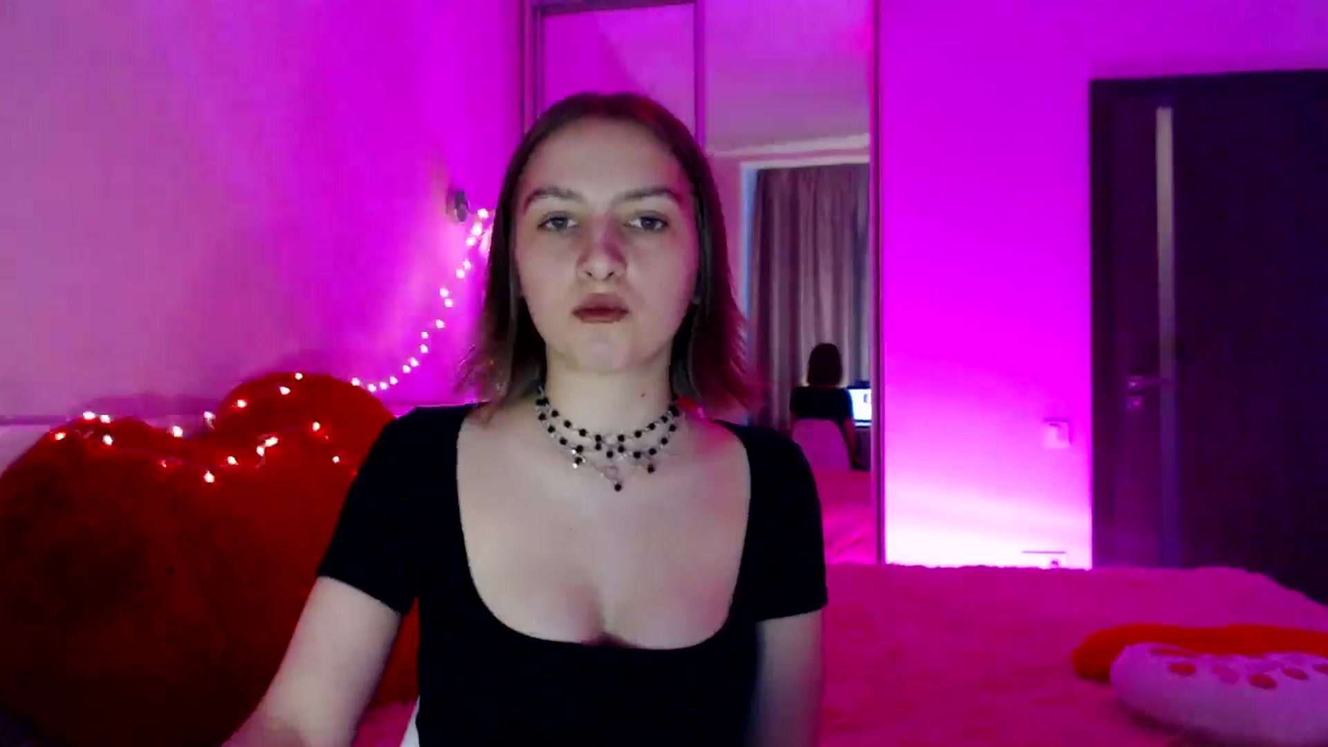 Gallery image thumbnail from LovelyBird's myfreecams stream on, 09/09/2024, 14:18 image 7 of 20
