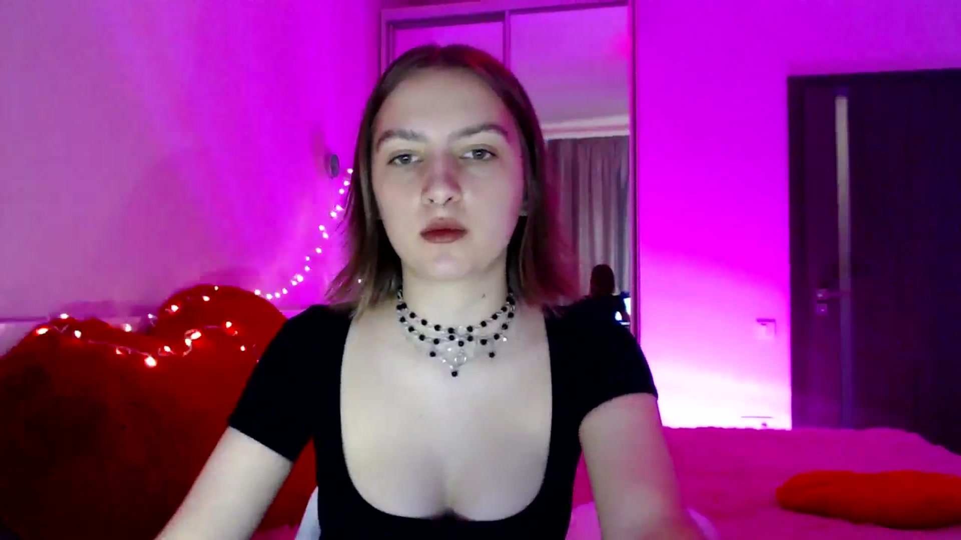 Gallery image thumbnail from LovelyBird's myfreecams stream on, 09/09/2024, 14:18 image 2 of 20