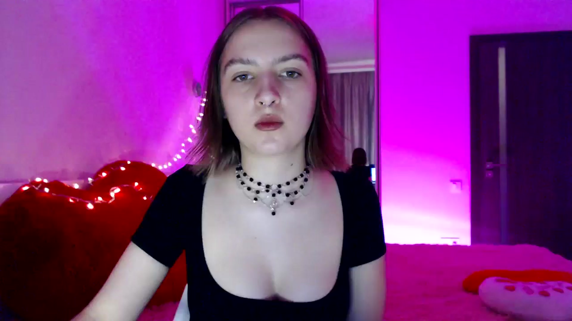 Gallery image thumbnail from LovelyBird's myfreecams stream on, 09/09/2024, 14:18 image 17 of 20