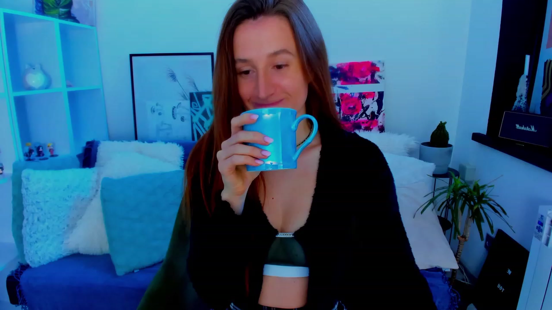 Gallery image thumbnail from LovelyBvnny's myfreecams stream on, 01/18/2023, 13:10 image 1 of 20