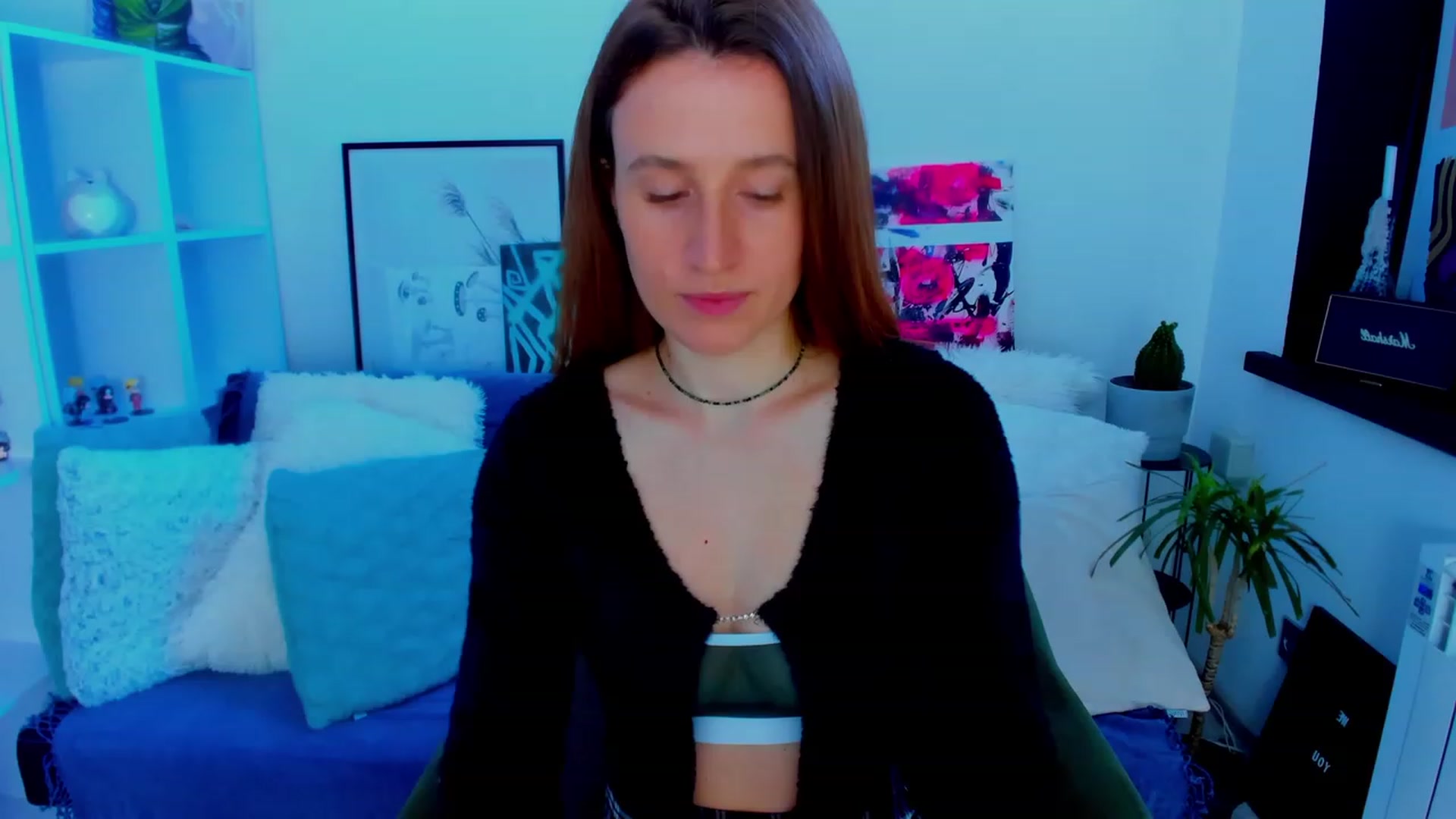 Gallery image thumbnail from LovelyBvnny's myfreecams stream on, 01/18/2023, 13:10 image 17 of 20