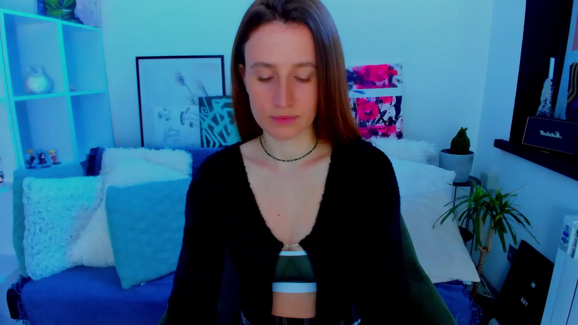 Gallery image thumbnail from LovelyBvnny's myfreecams stream on, 01/18/2023, 13:10 image 18 of 20