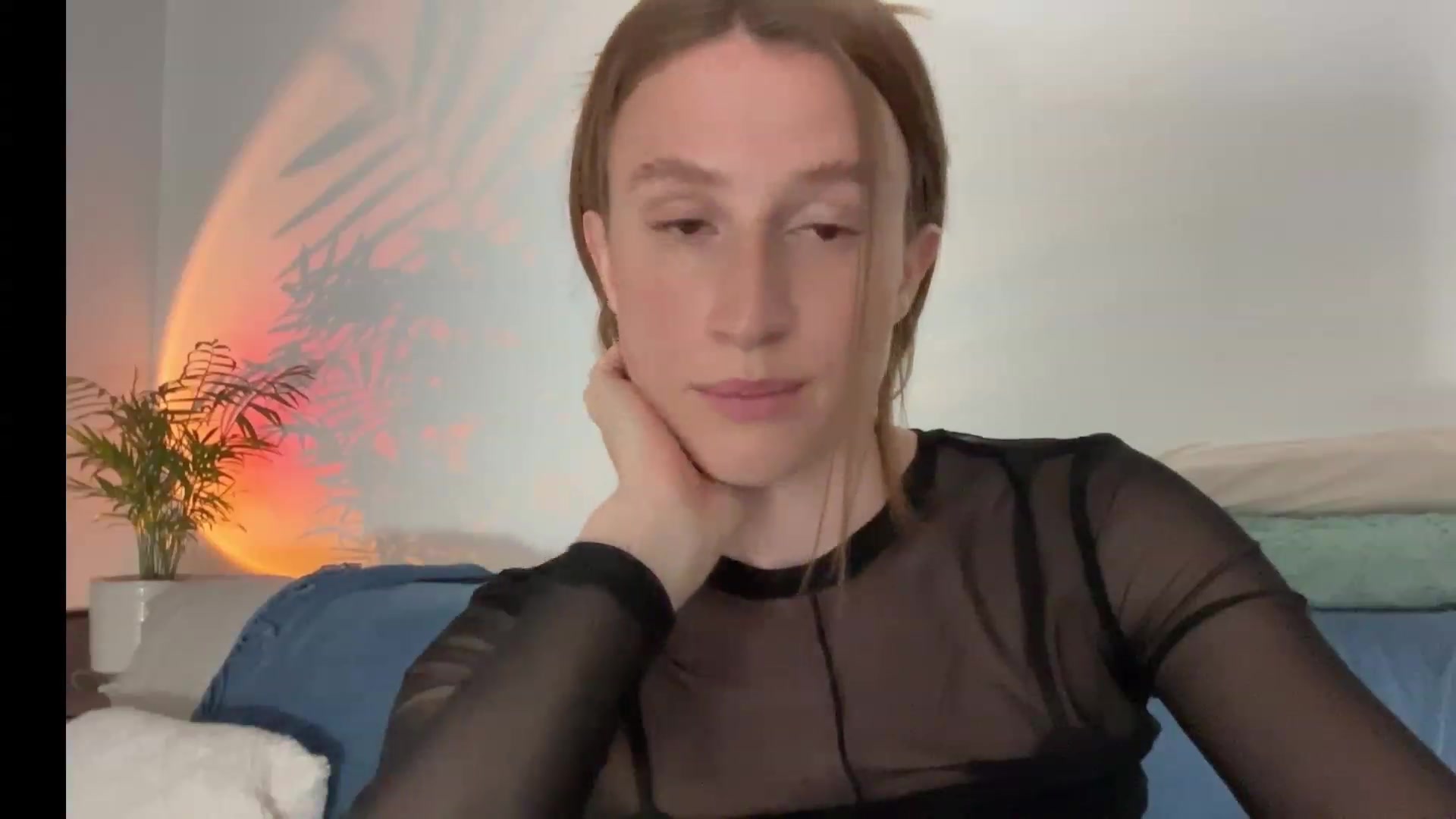 Gallery image thumbnail from LovelyBvnny's myfreecams stream on, 06/17/2023, 16:37 image 12 of 20