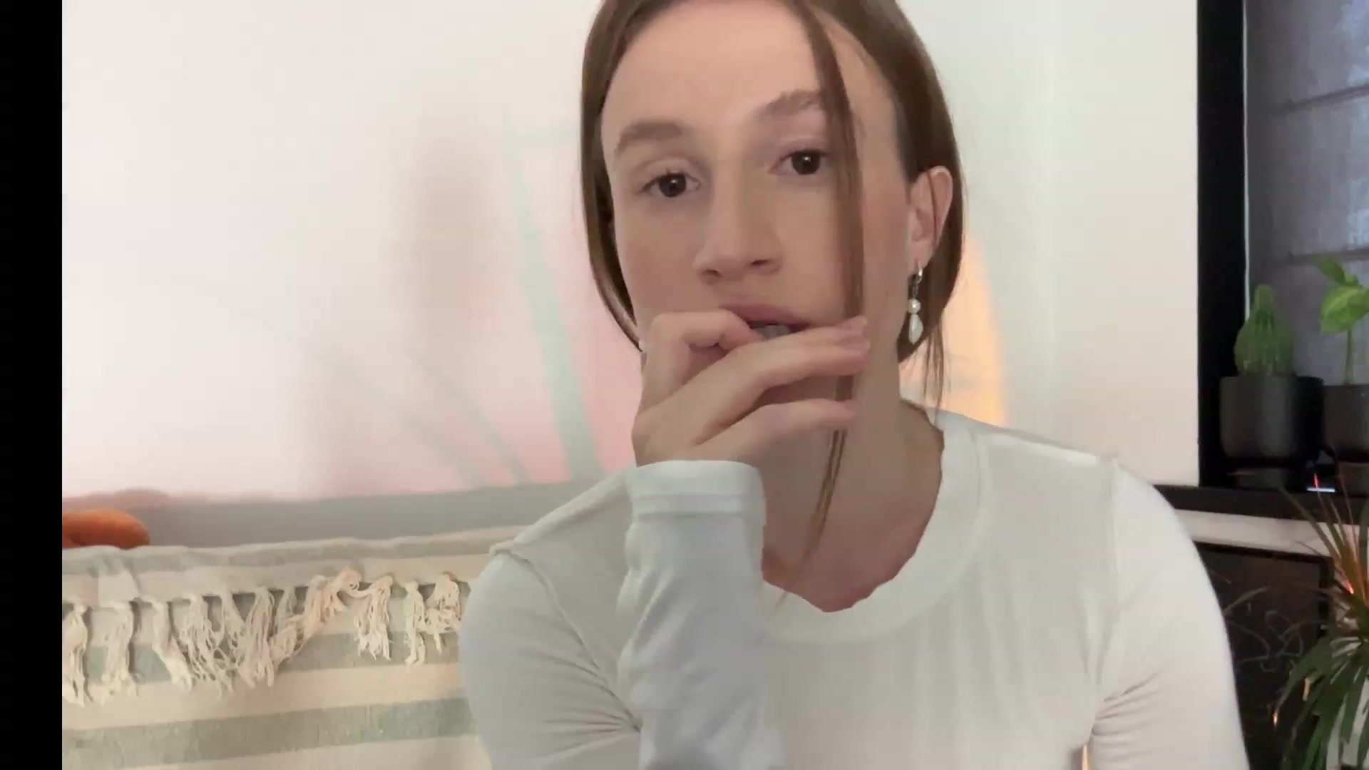 Gallery image thumbnail from LovelyBvnny's myfreecams stream on, 06/19/2023, 15:02 image 3 of 20