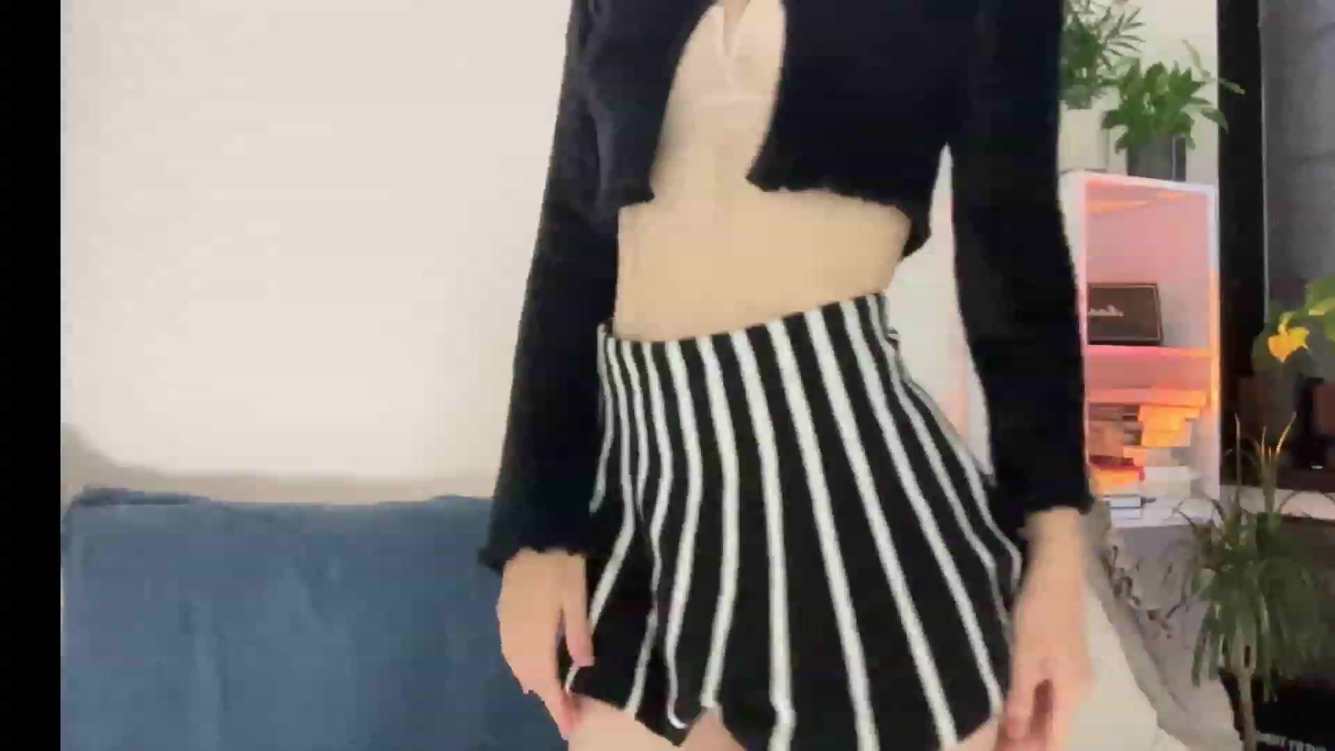 Gallery image thumbnail from LovelyBvnny's myfreecams stream on, 06/26/2023, 16:31 image 13 of 20