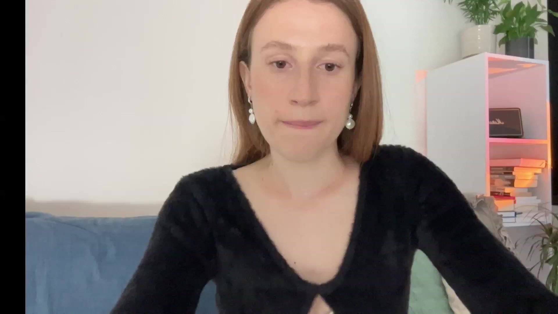 Gallery image thumbnail from LovelyBvnny's myfreecams stream on, 06/26/2023, 16:31 image 12 of 20