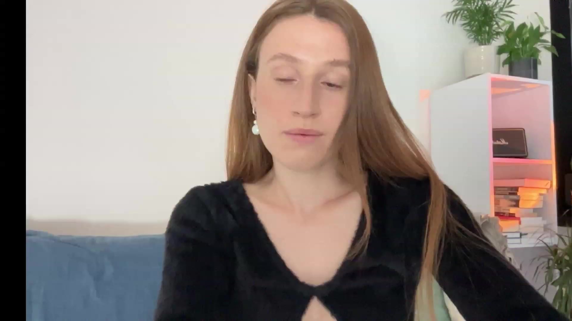 Gallery image thumbnail from LovelyBvnny's myfreecams stream on, 06/26/2023, 16:31 image 20 of 20